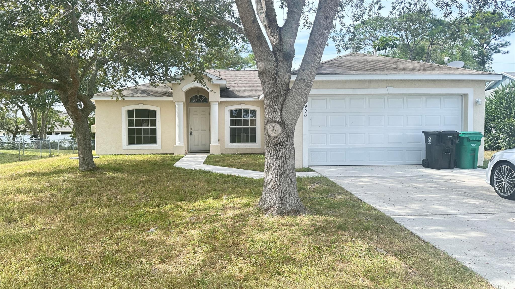 Photo for 1990 SE Floresta Drive, Port Saint Lucie, FL 34983 - listing #FX-10536433 1990 SE Floresta Drive, Port Saint Lucie, FL 34983