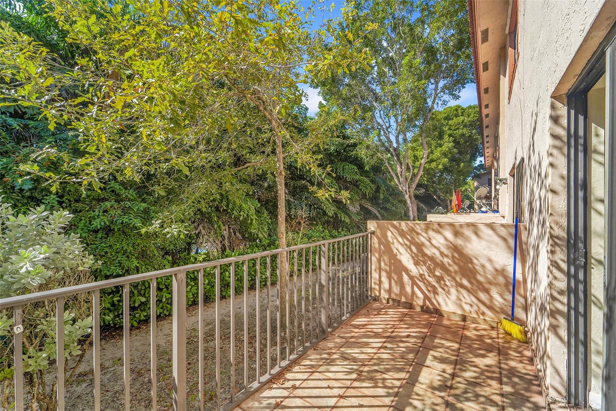 9088 NW 40th Street, Coral Springs, FL 33065