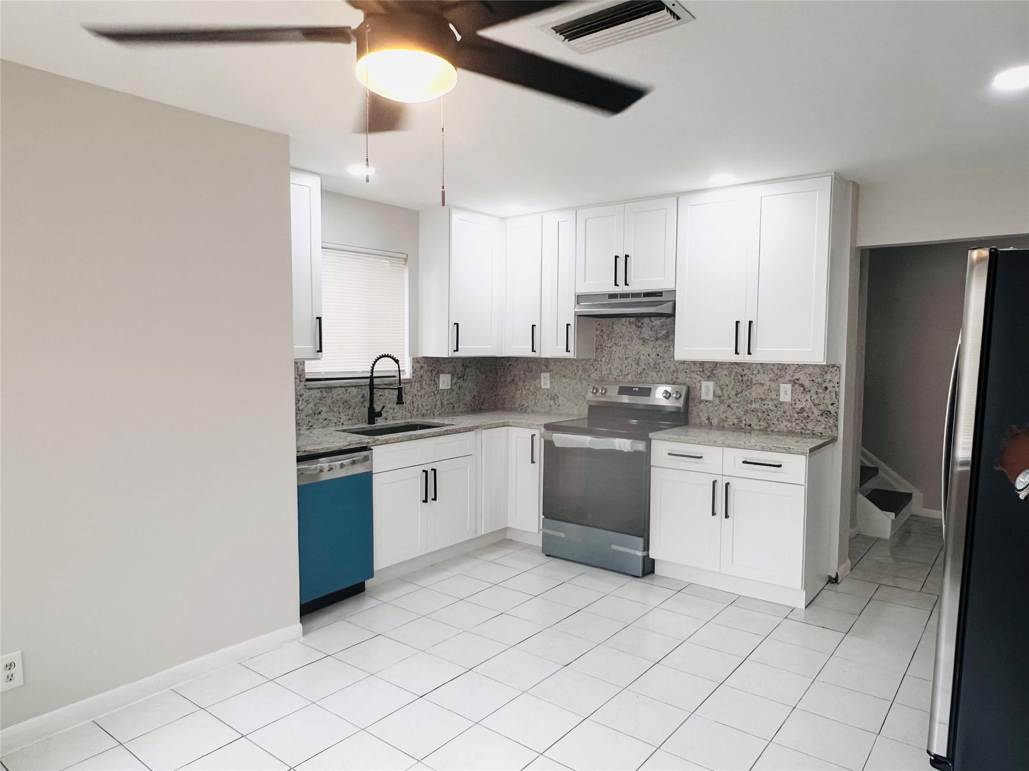 11530-32 NW 43rd Street 11530-32, Coral Springs, FL 33065