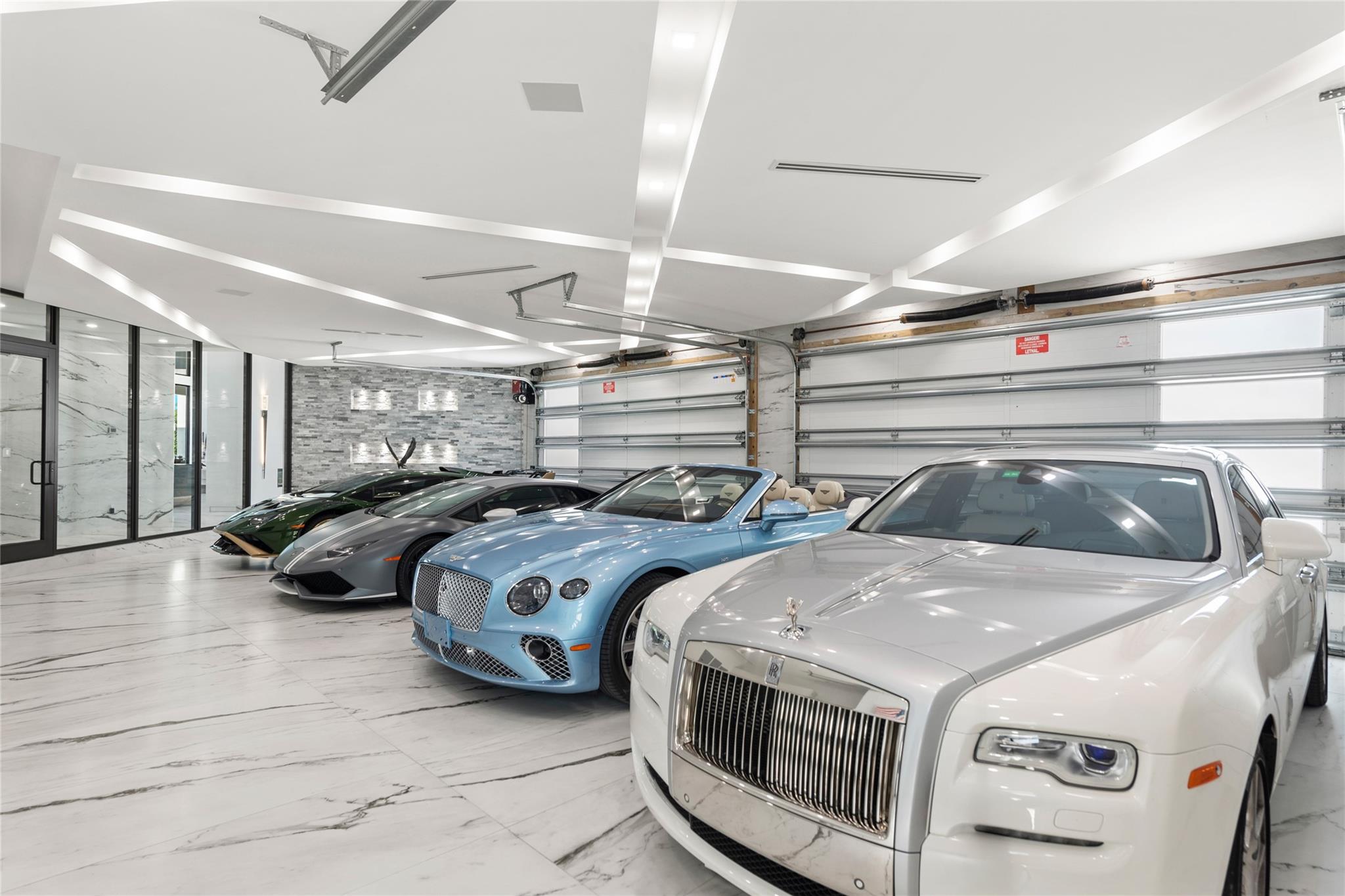 4041 Country Club Lane, Fort Lauderdale, FL 33308