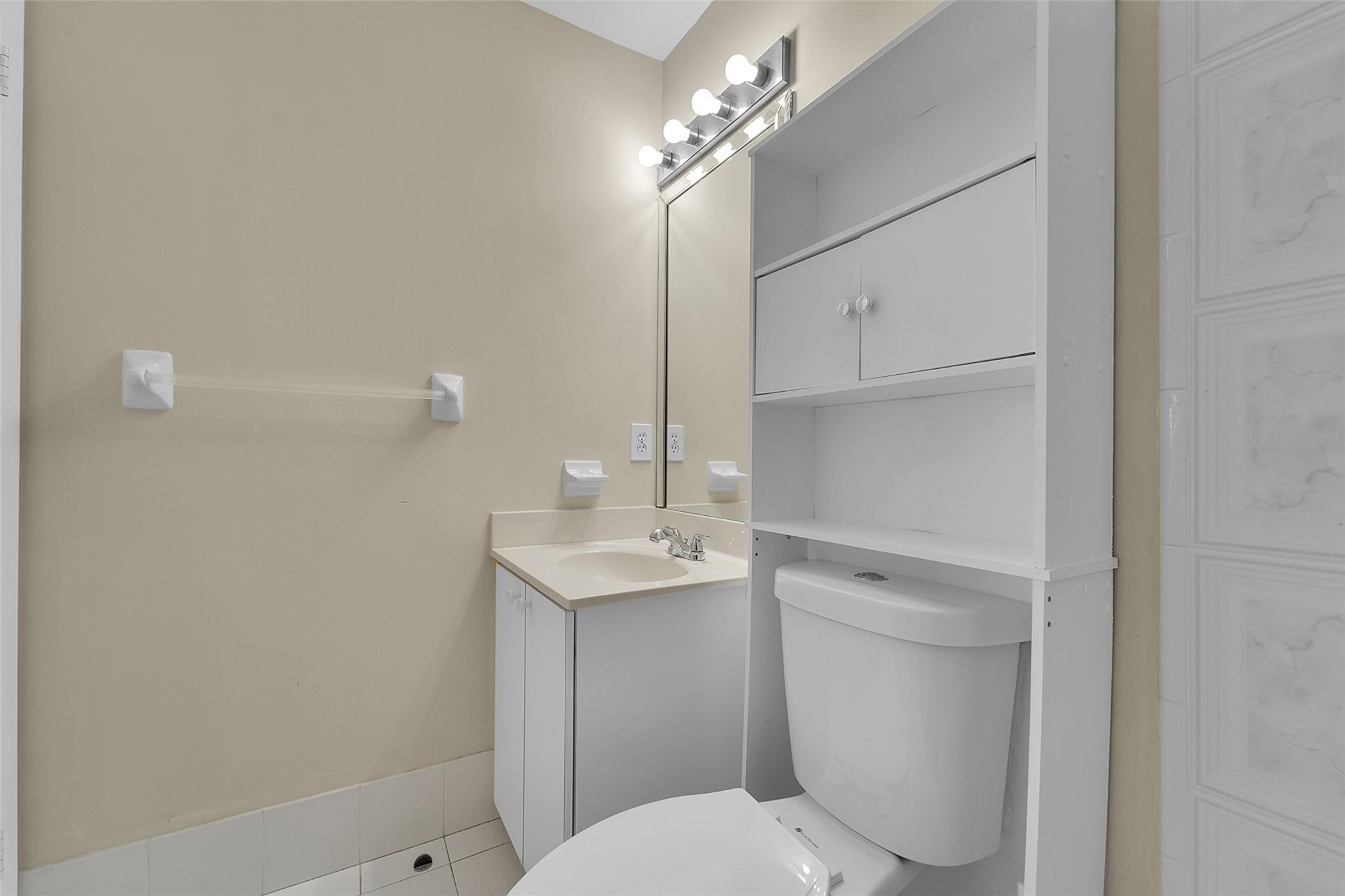 9088 NW 40th Street, Coral Springs, FL 33065