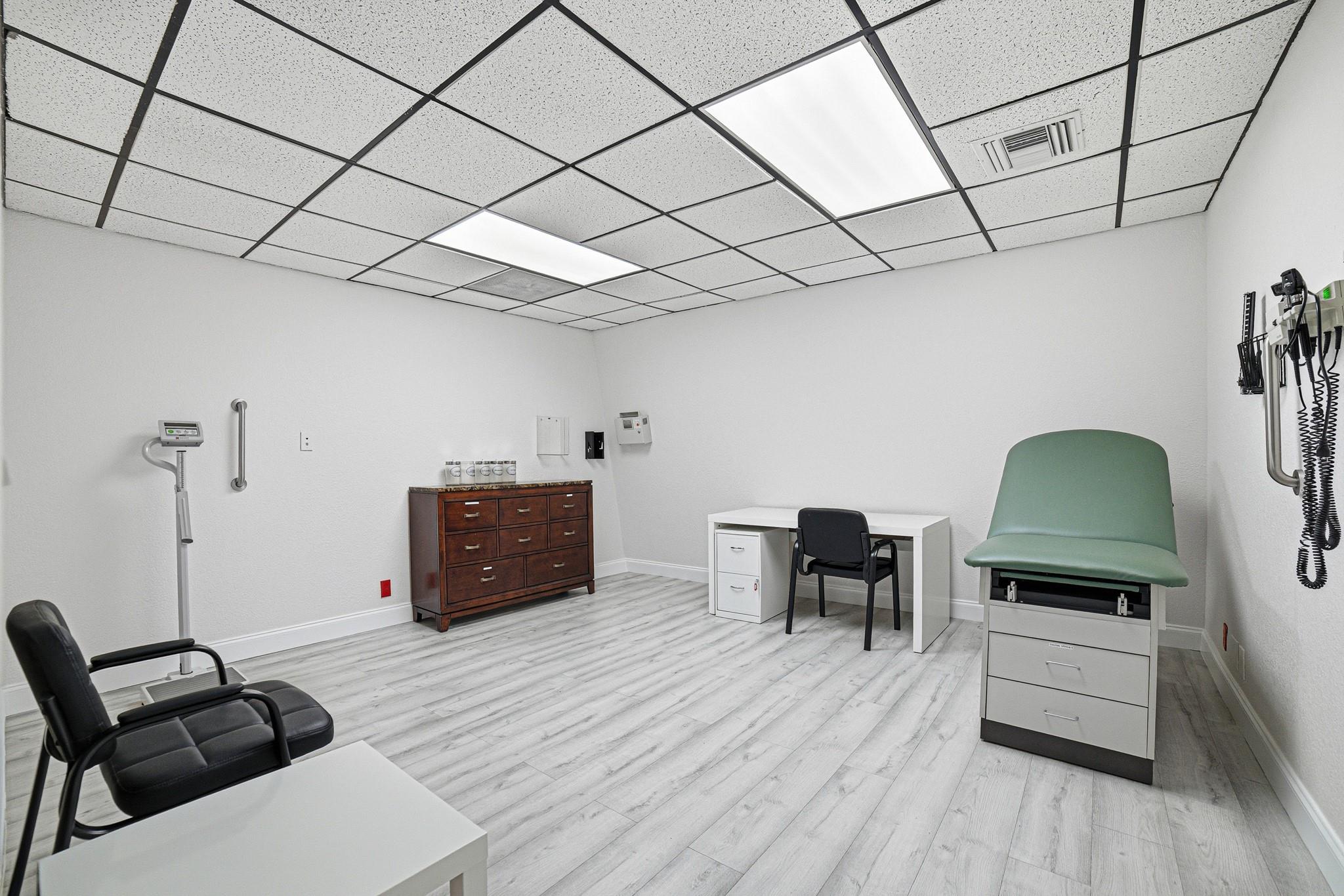 2929 N University Drive, Coral Springs, FL 33065