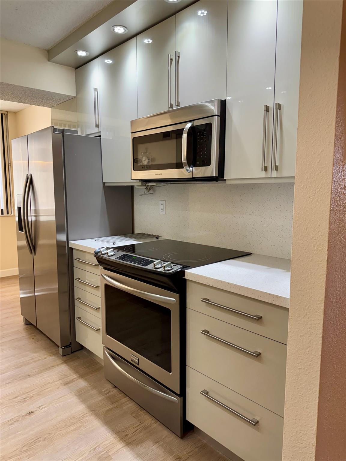 9585 SW 1st Court 9585, Coral Springs, FL 33071