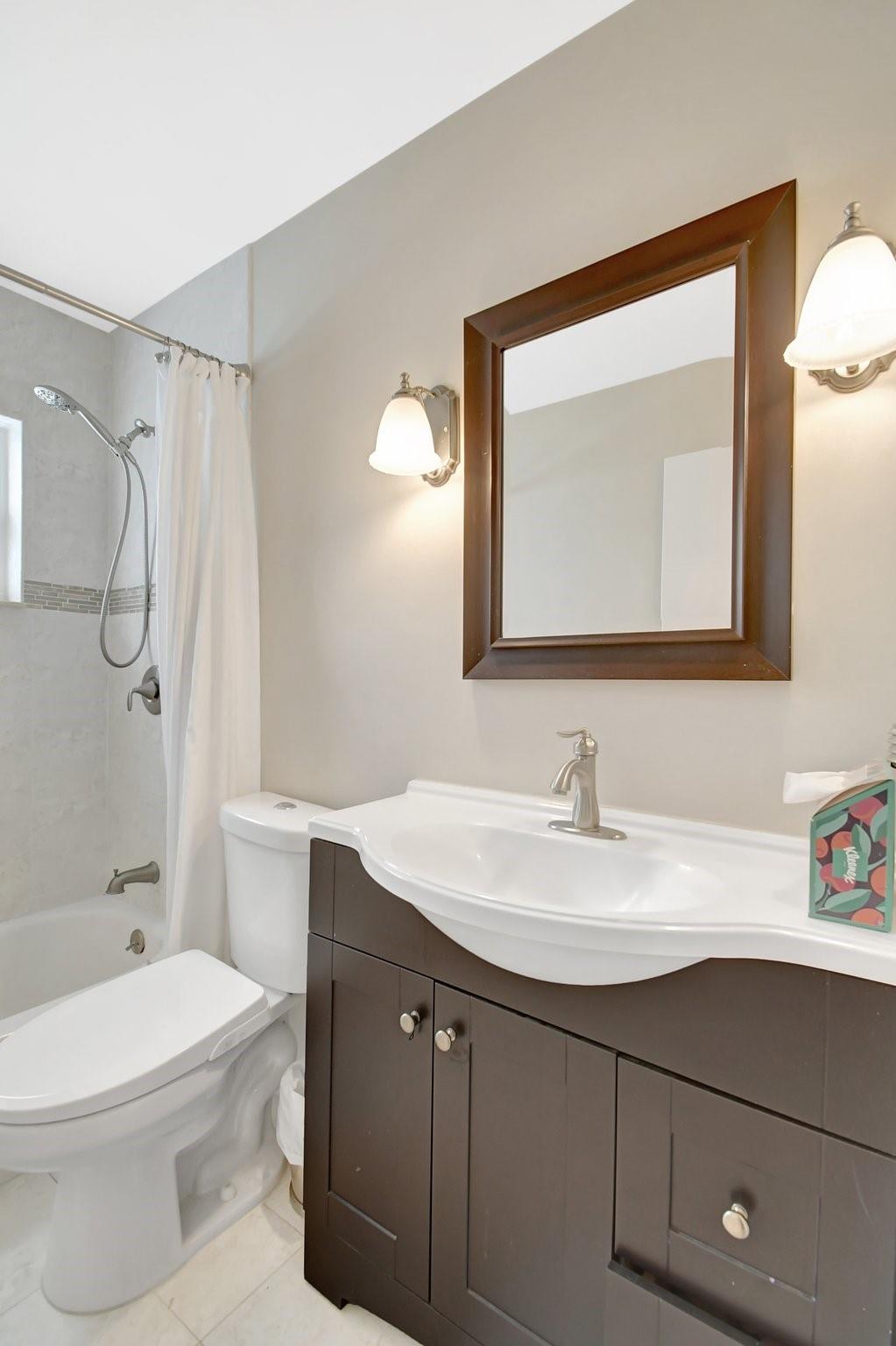Photo for 134 E Riverbend Drive, Sunrise, FL 33326 - Listing #FX-10503326 134 E Riverbend Drive, Sunrise, FL 33326
