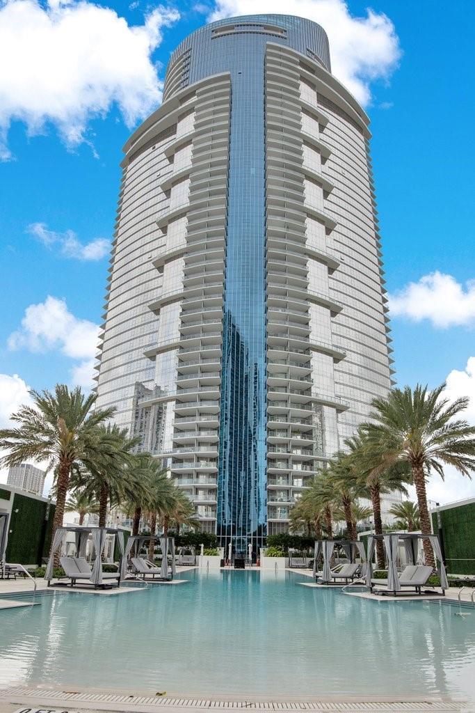 851 NE 1st Avenue 2202, Miami, FL 33132