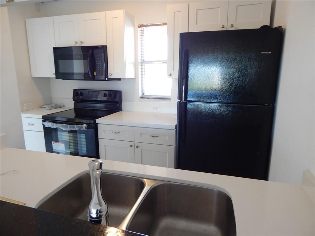 9911 Twin Lakes Drive 26-N, Coral Springs, FL 33071