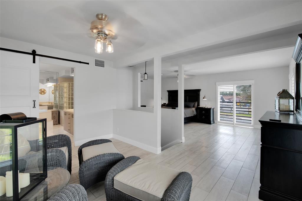 Photo for 5880 SW 19th Street, Plantation, FL 33317 - Listing #FX-10436185 5880 SW 19th Street, Plantation, FL 33317
