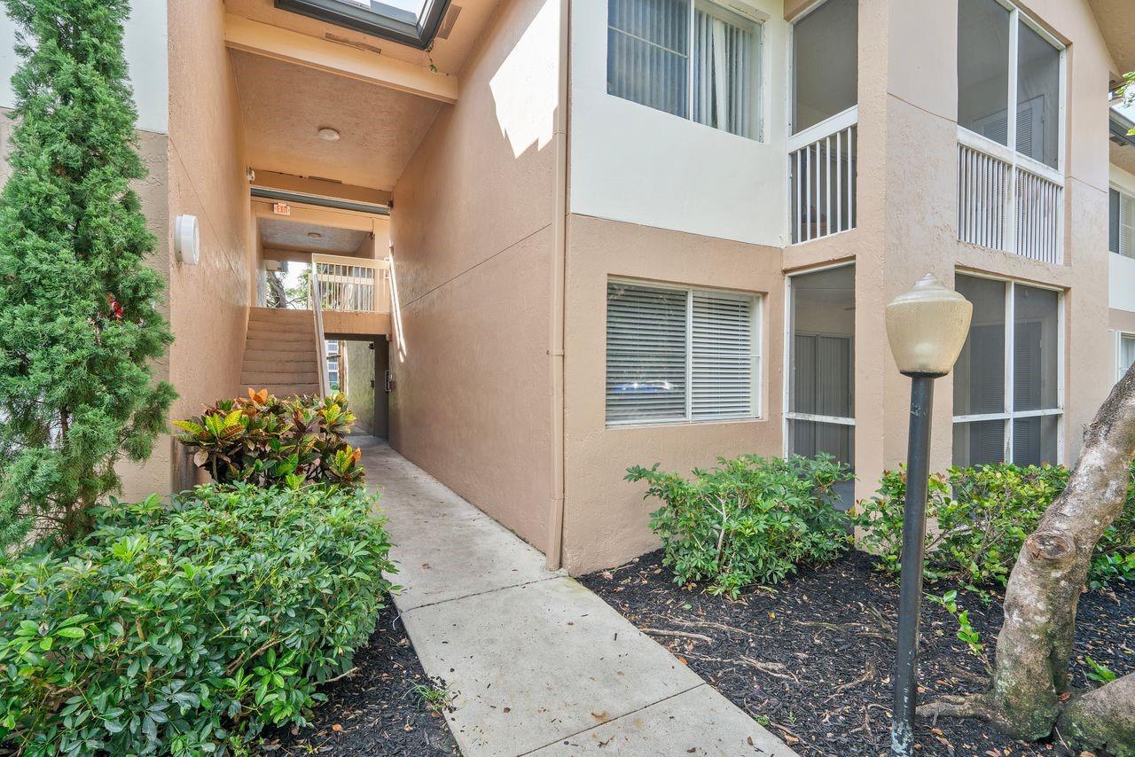 9899 Westview Drive 516, Coral Springs, FL 33076