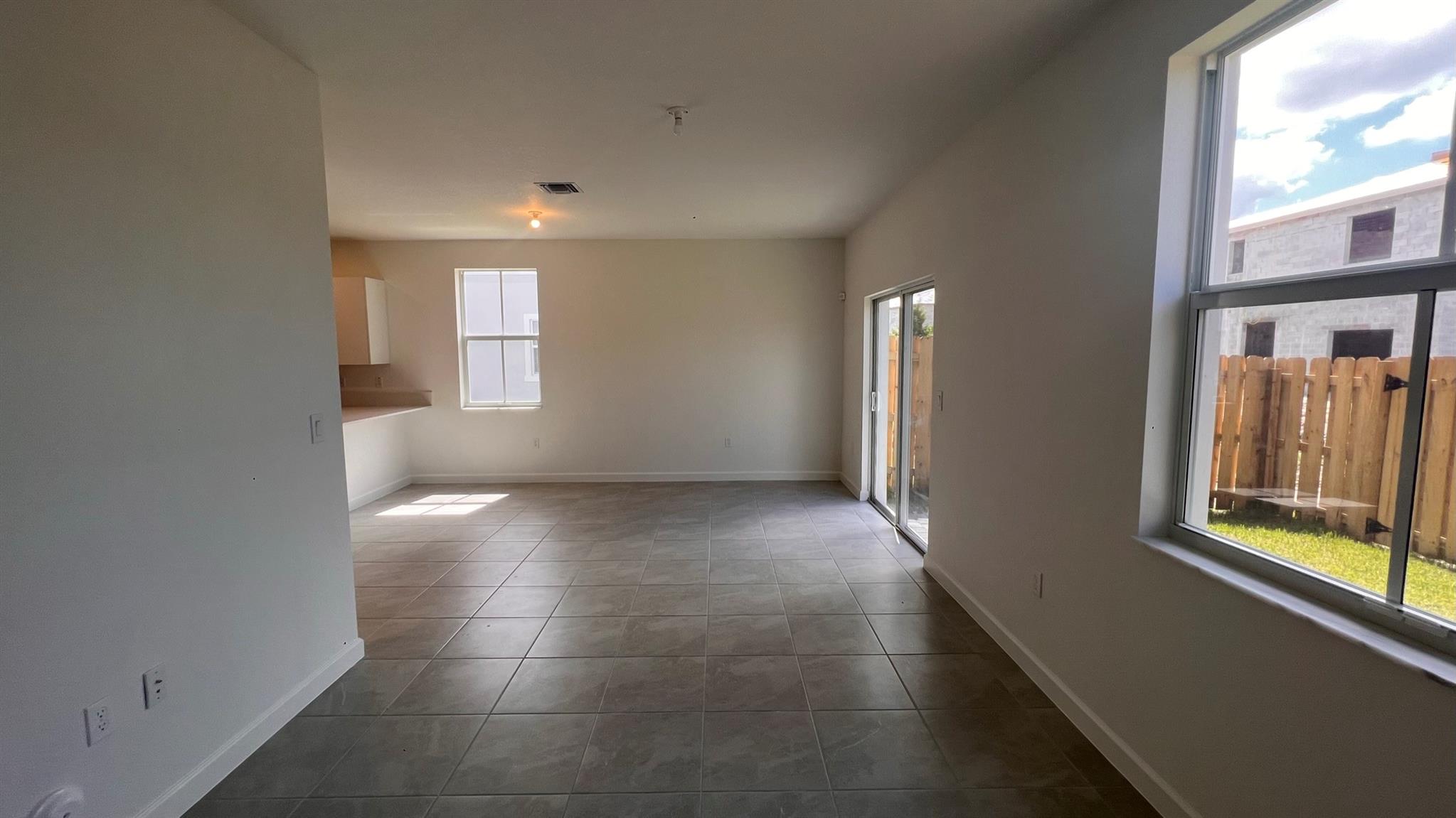 11960 NW 47 Mnr 11960, Coral Springs, FL 33065