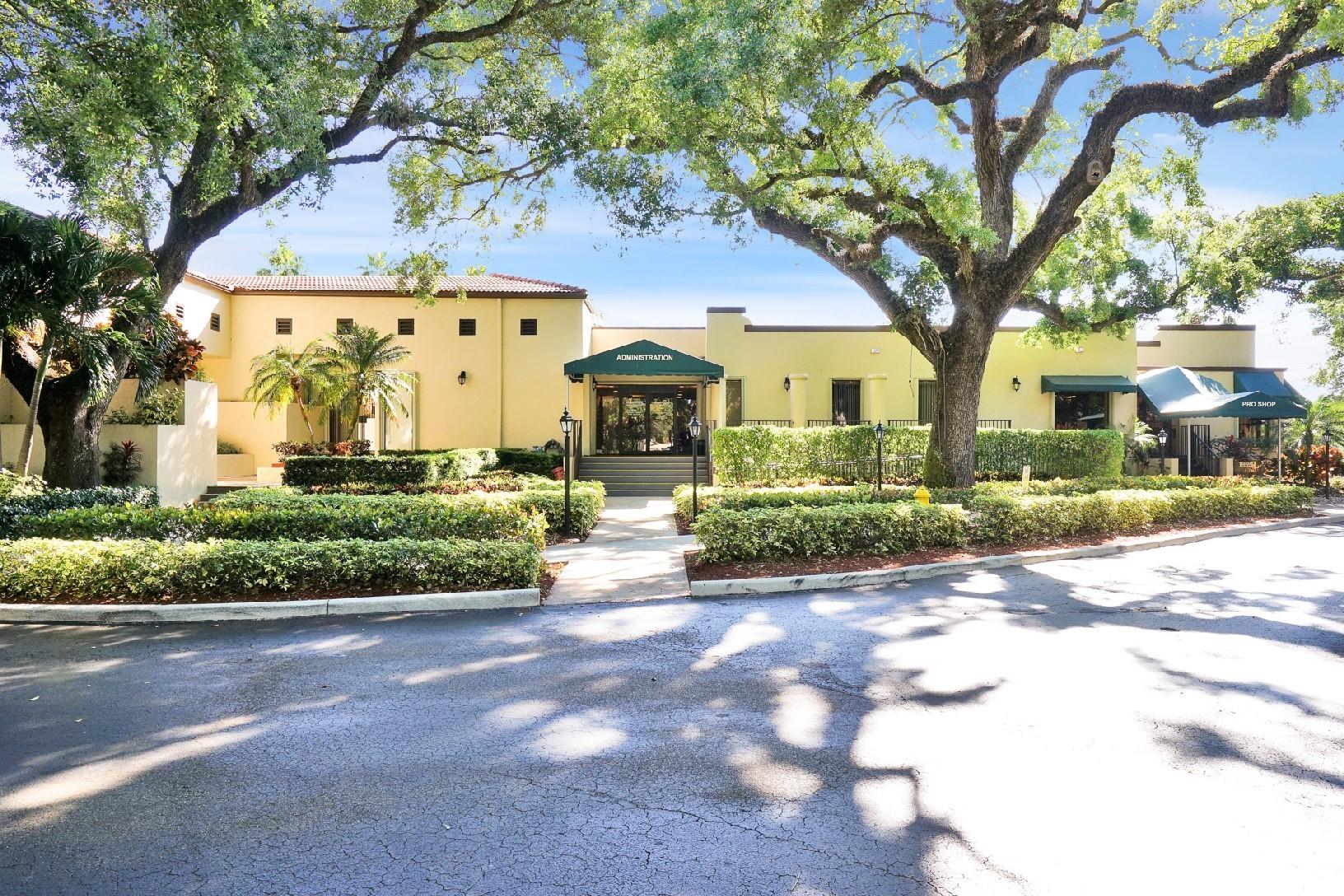 Photo for 9230 Lagoon Place, 406, Davie, FL 33324 - Listing #FX-10527214 9230 Lagoon Place, 406, Davie, FL 33324
