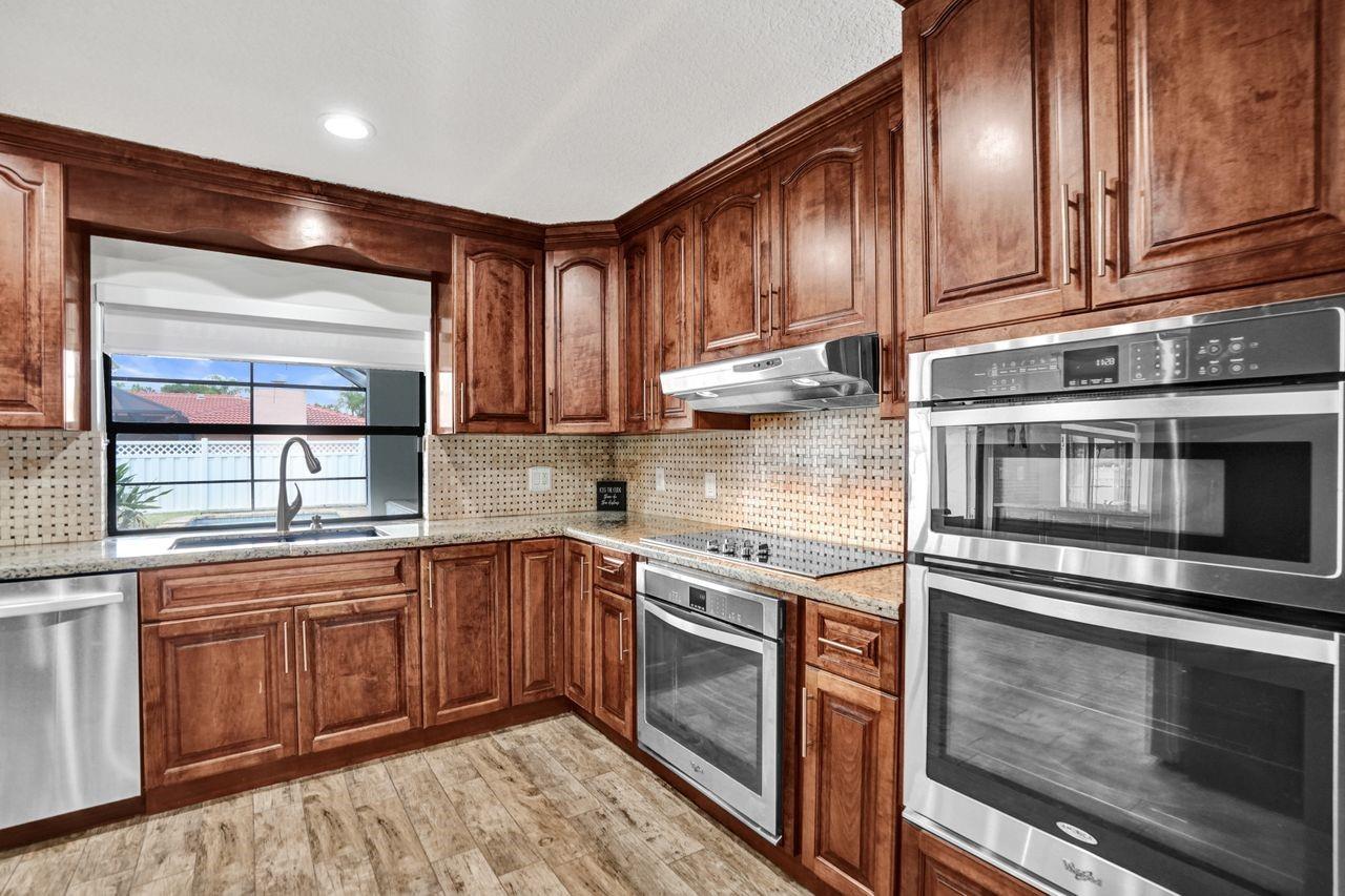 326 NW 101st Terrace, Coral Springs, FL 33071