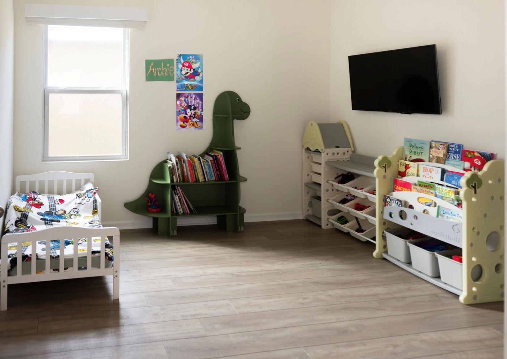 Flexible use - office/den