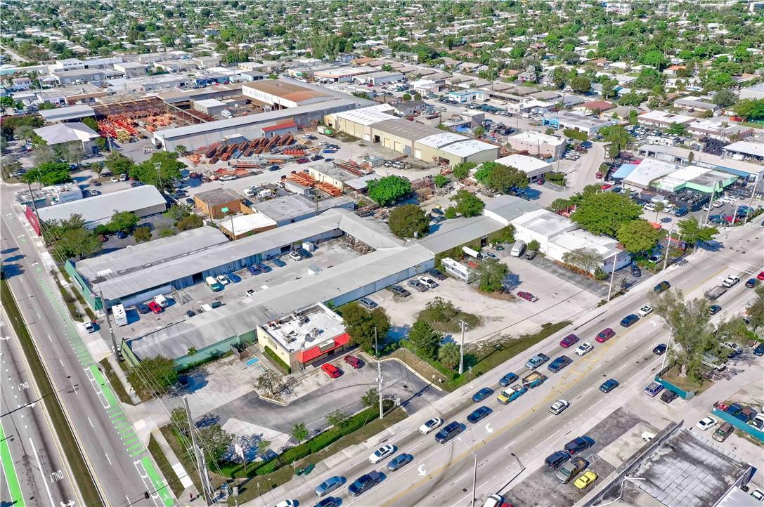 841 NE 44th Street, Oakland Park, FL 33334