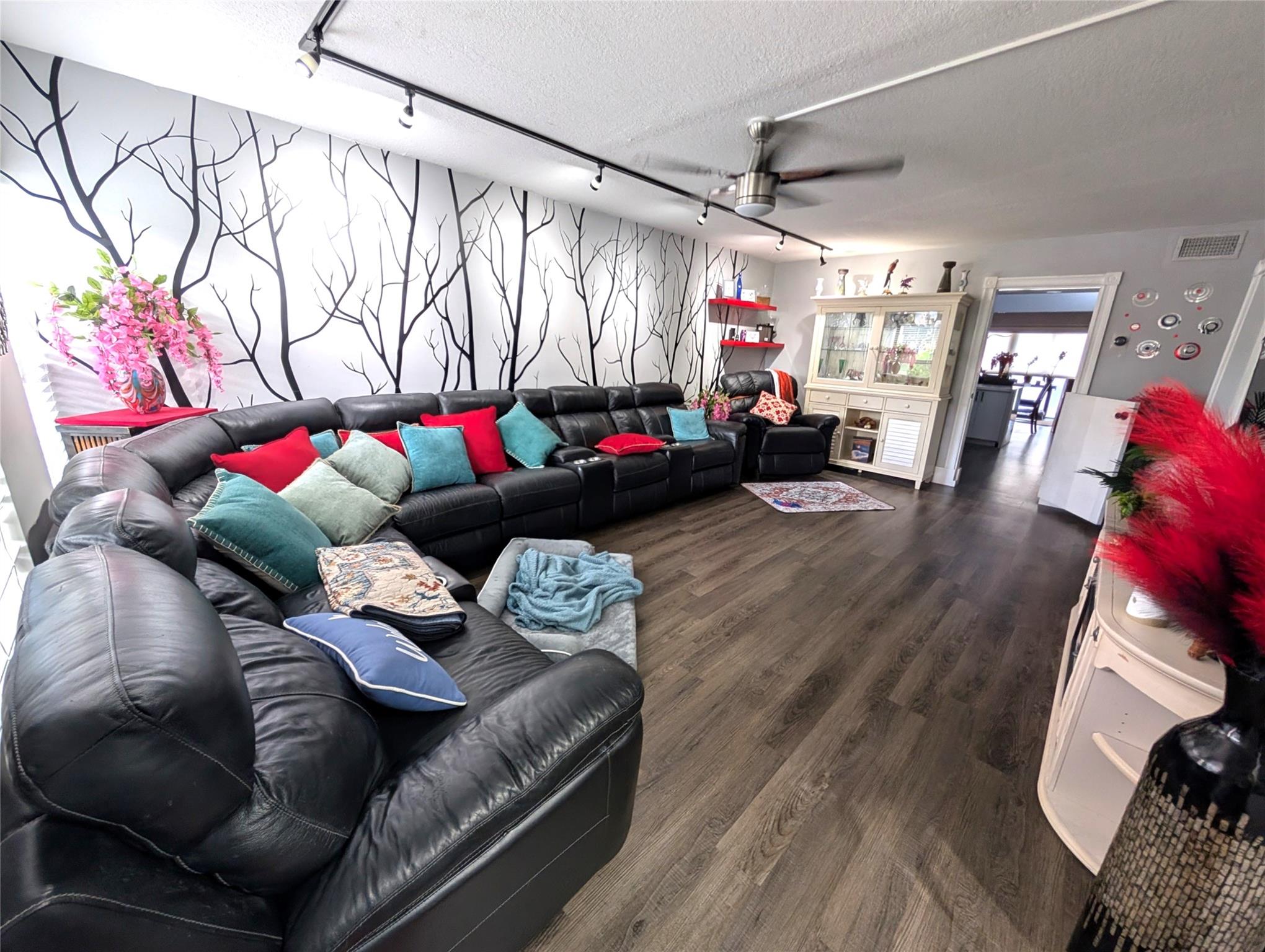 3155 Coral Hills Drive B2, Coral Springs, FL 33065