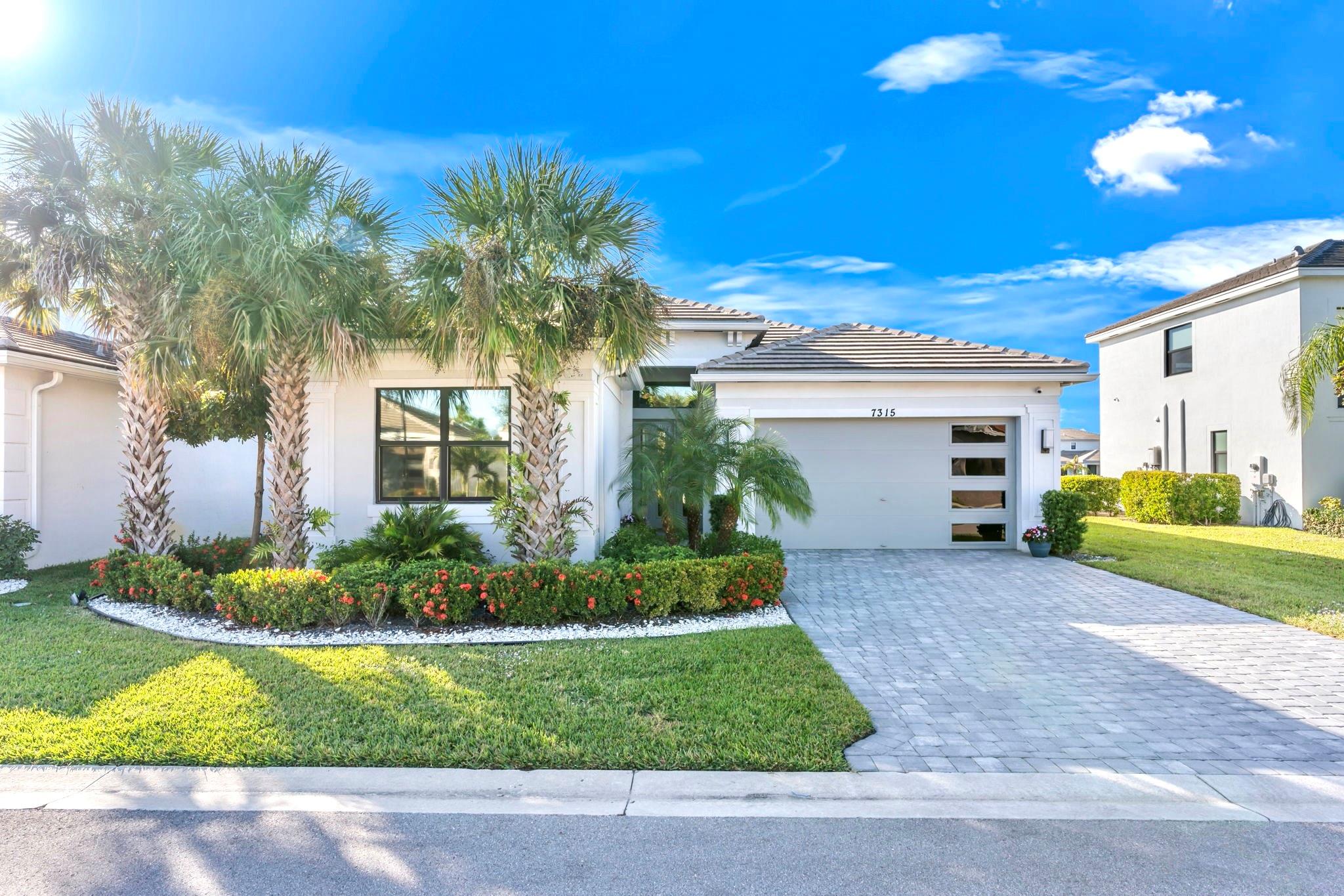 Photo for 7315 Estero, Lake Worth, FL 33463 - listing #FX-10536918 7315 Estero, Lake Worth, FL 33463