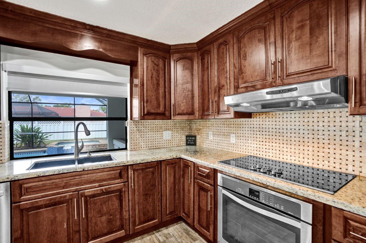 326 NW 101st Terrace, Coral Springs, FL 33071