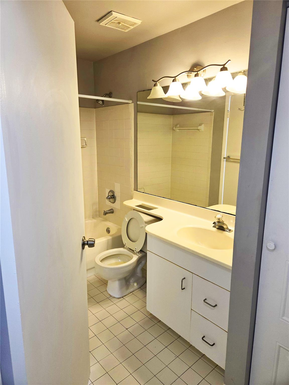 922 Coral Club Drive 922, Coral Springs, FL 33071