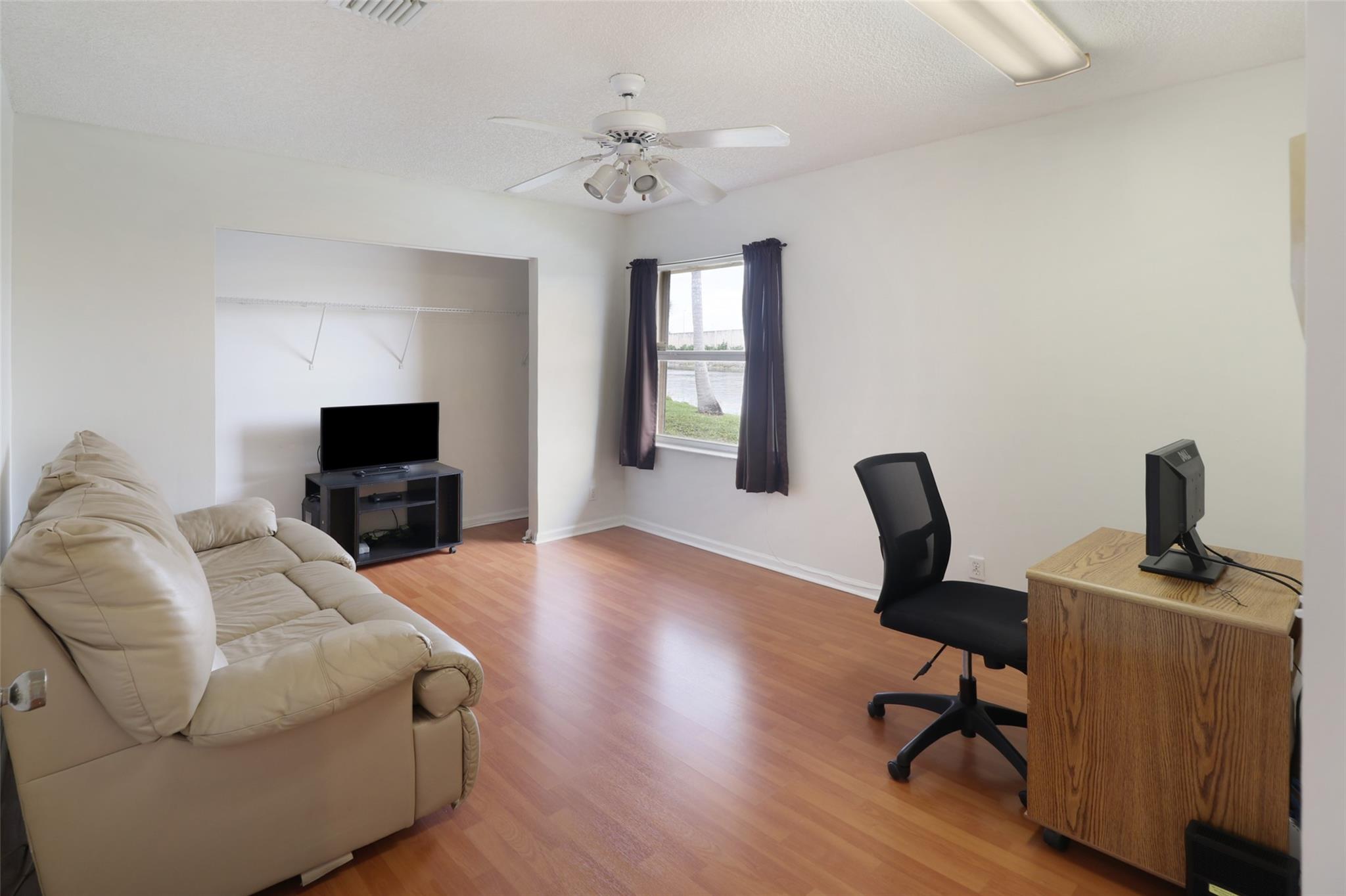 5743 NW 100th Way, Coral Springs, FL 33076