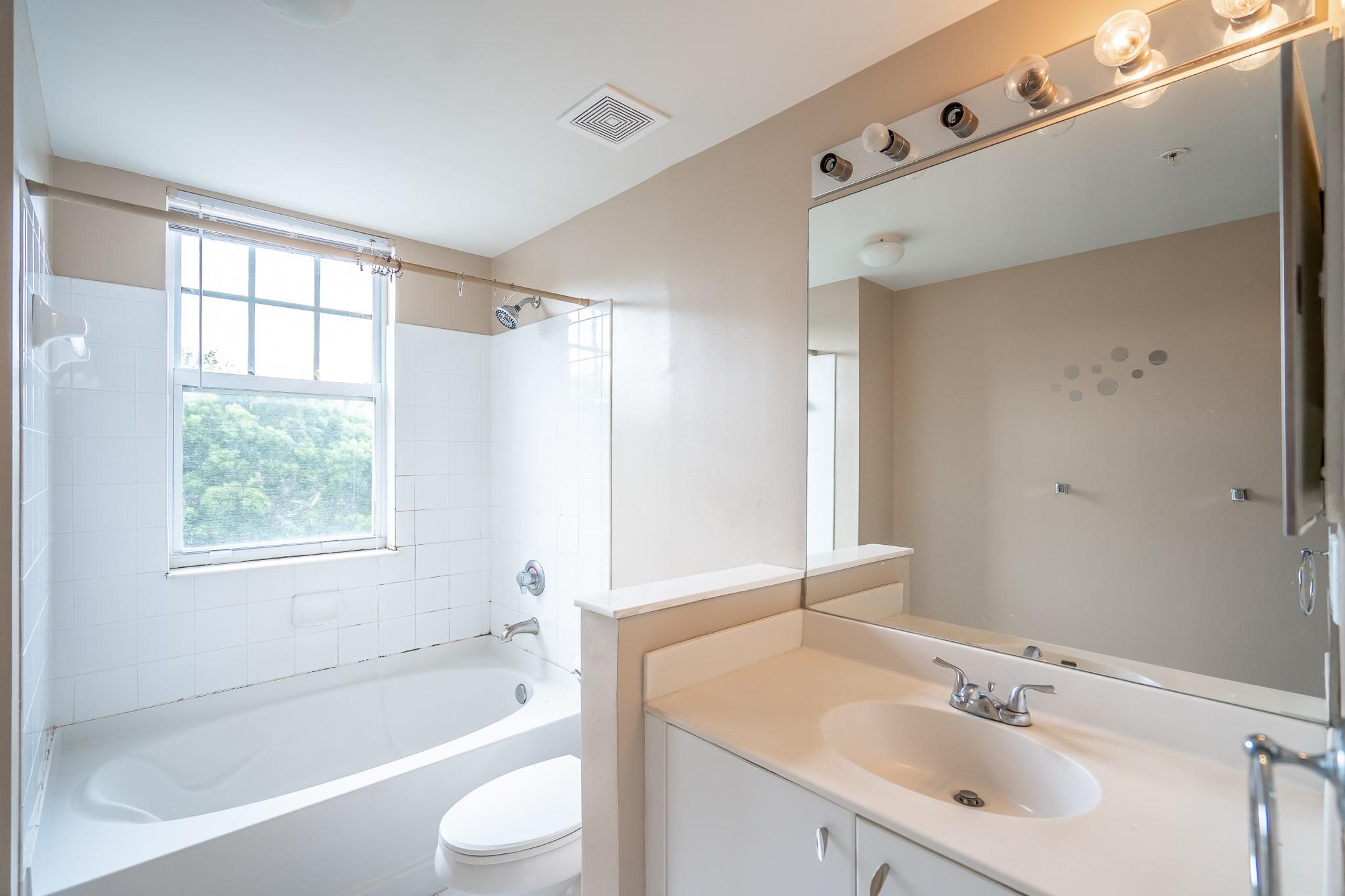 5800 W Sample Road 308, Coral Springs, FL 33067