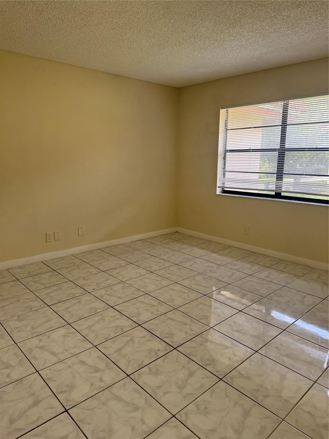 3512 NW 114th Lane 10, Coral Springs, FL 33065