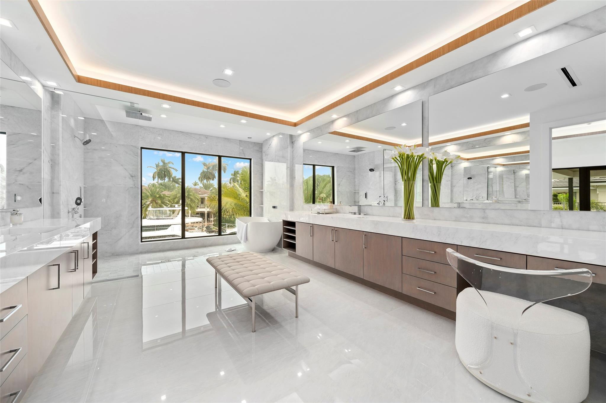 24 Fiesta Way, Fort Lauderdale, FL 33301