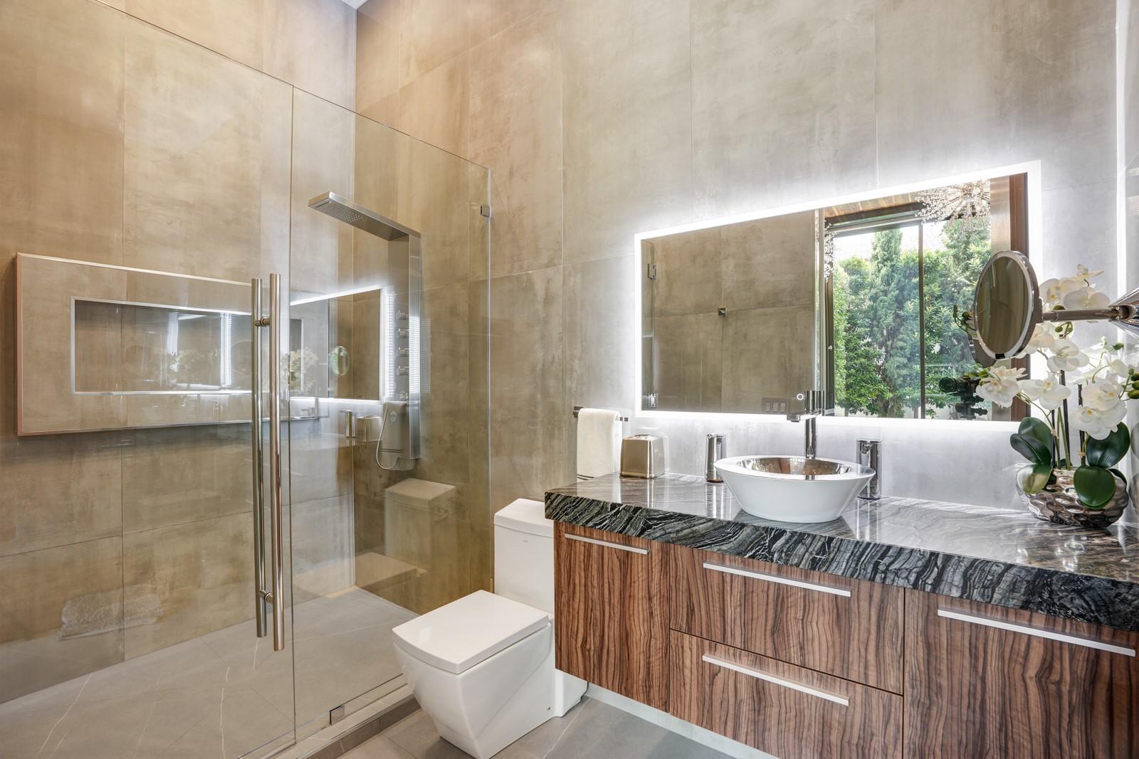 671 Middle River Drive, Fort Lauderdale, FL 33304