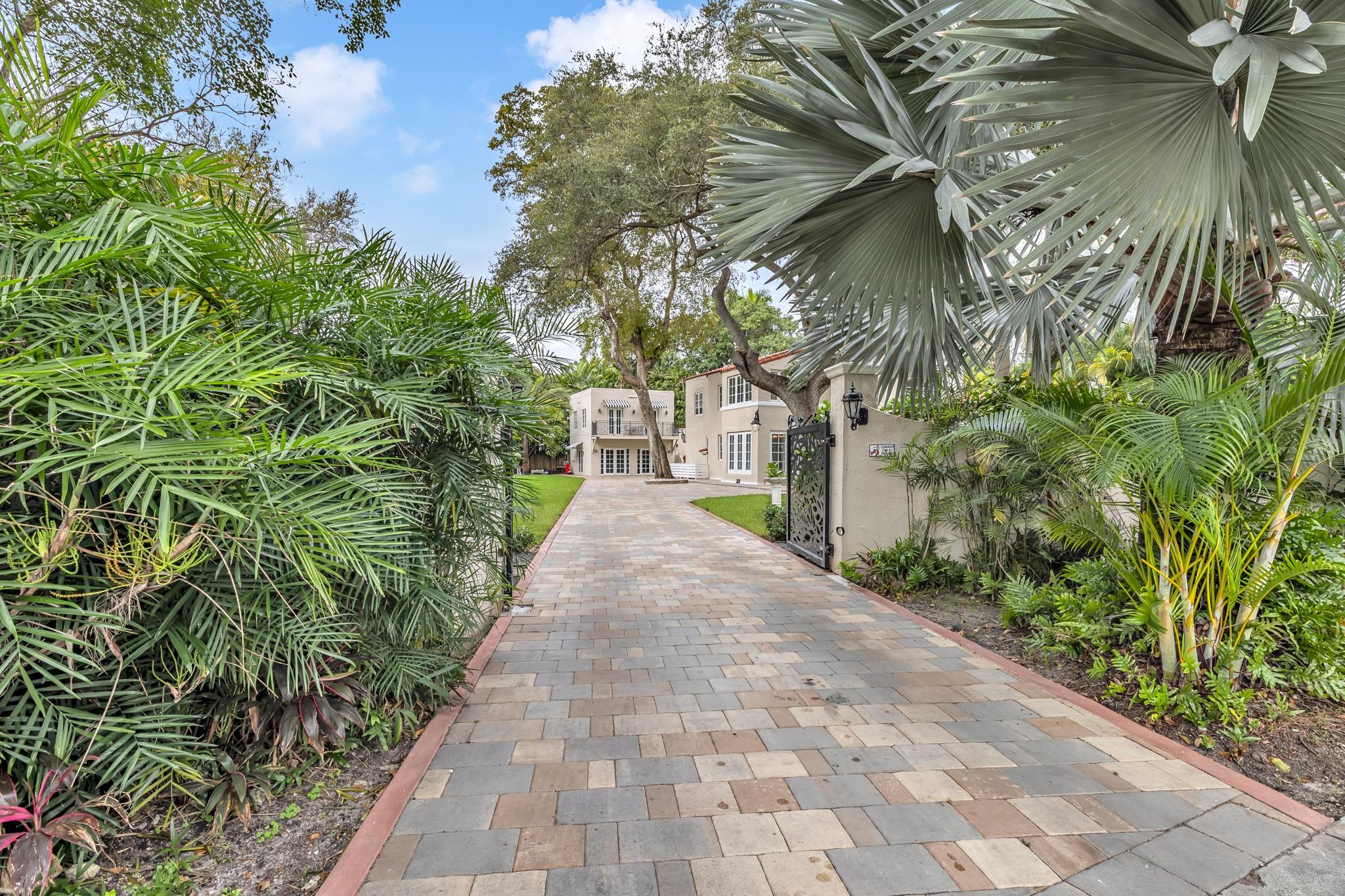 5960 N Bayshore Drive, Miami, FL 33137