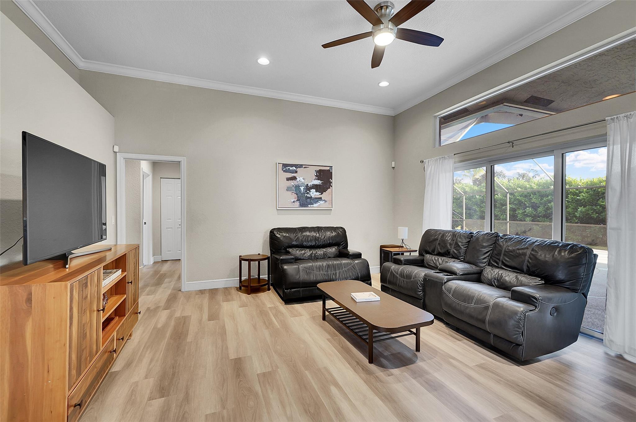 4983 NW 107th Avenue, Coral Springs, FL 33076