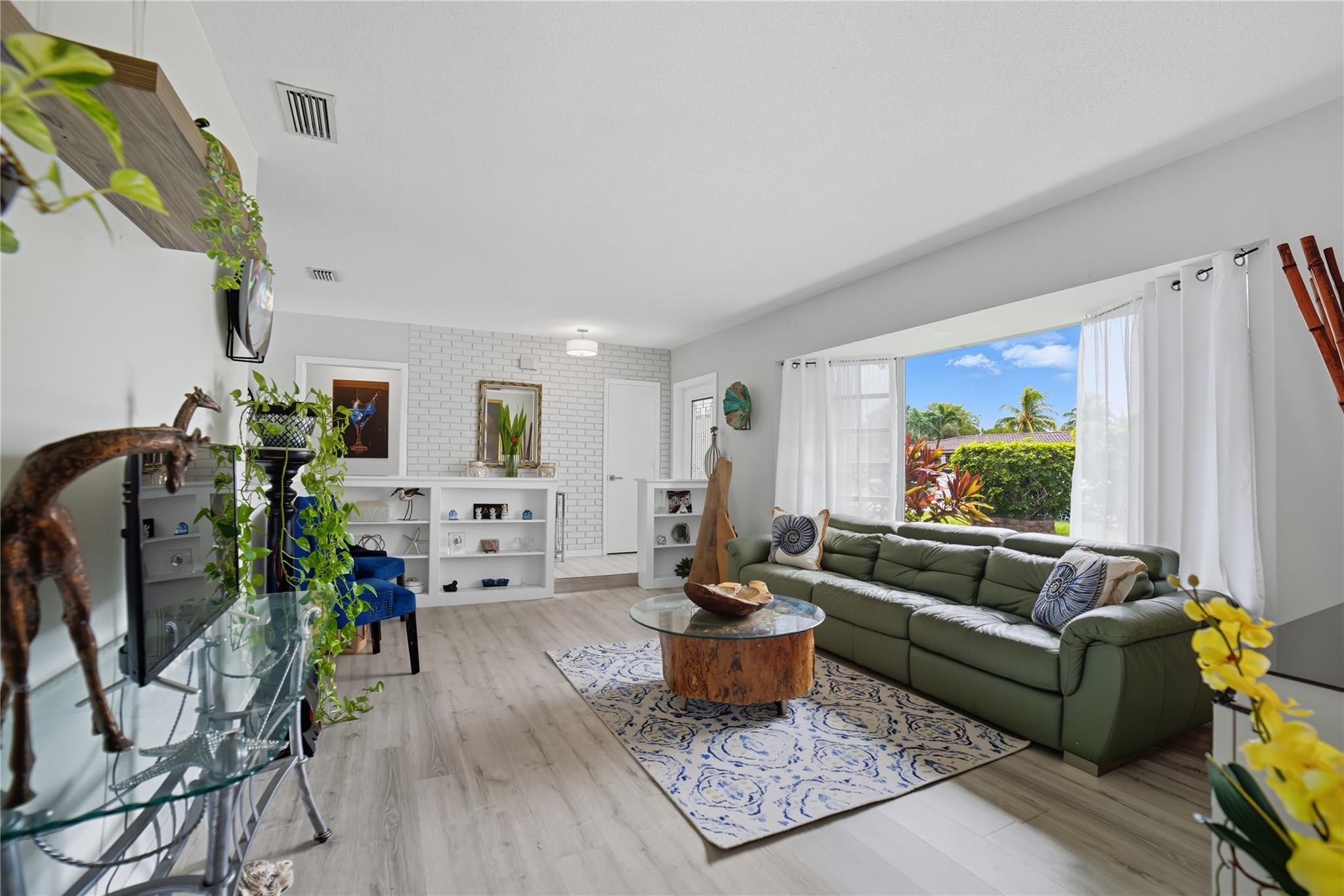 7505 NW 40th Place, Coral Springs, FL 33065