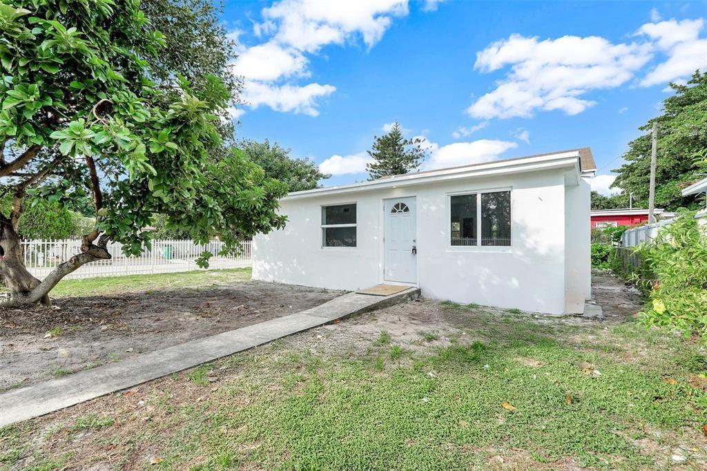 11406 NW 17th Avenue, Miami, FL 33167