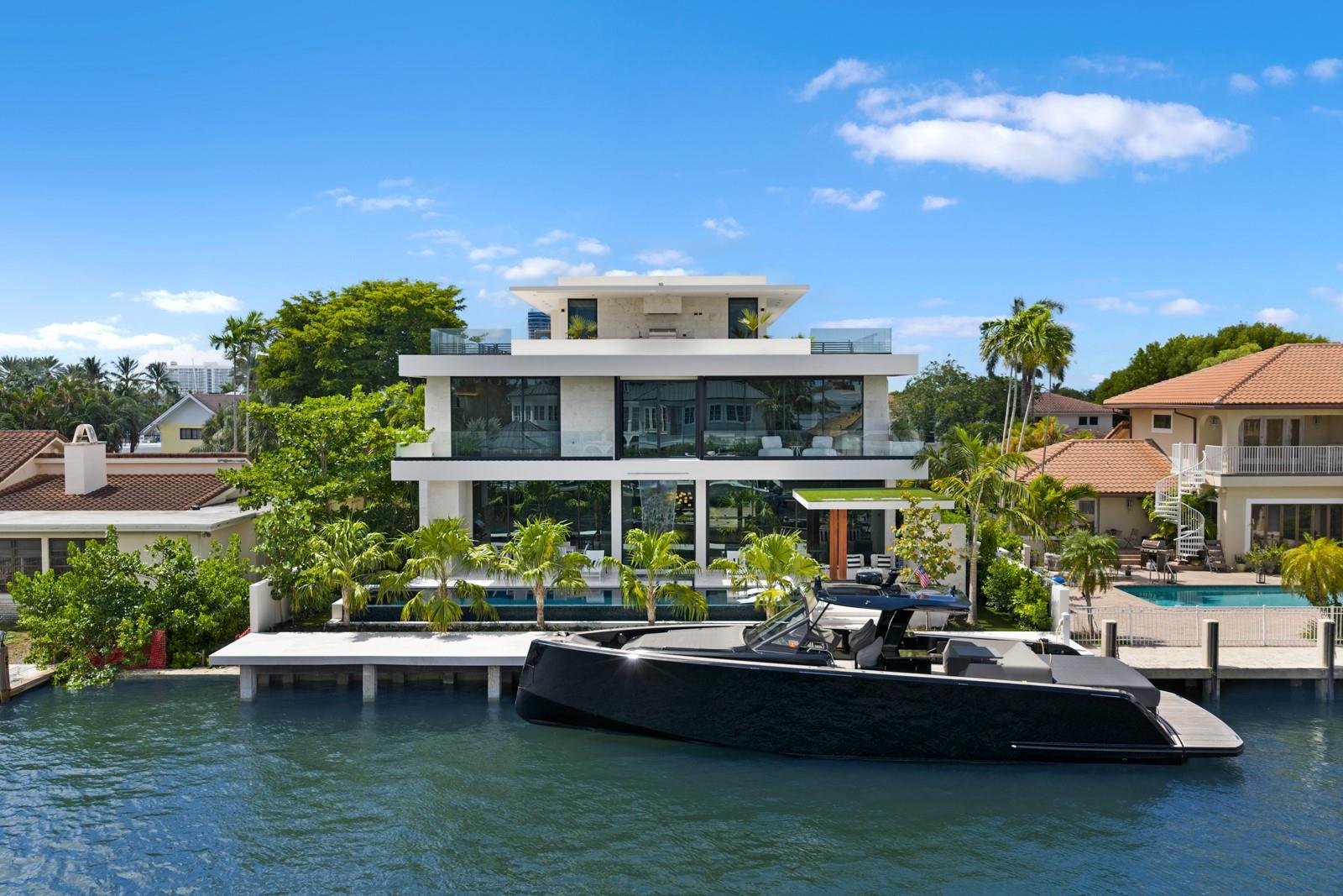 1721 SE 11th Street, Fort Lauderdale, FL 33316