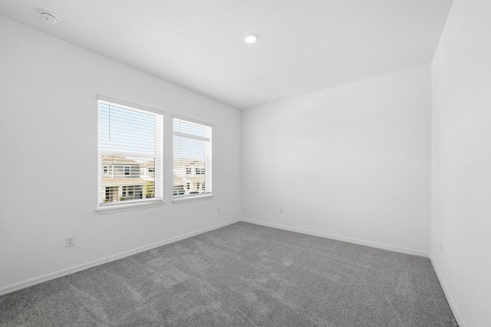 532 SE Ranch Oak Circle ~ Ready Now