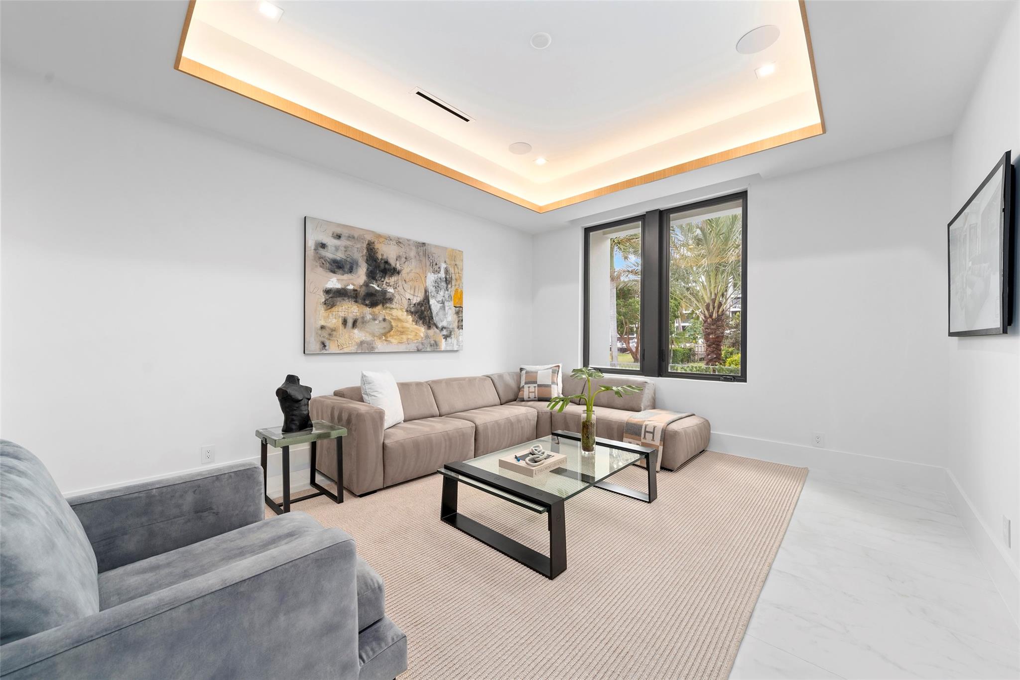 24 Fiesta Way, Fort Lauderdale, FL 33301