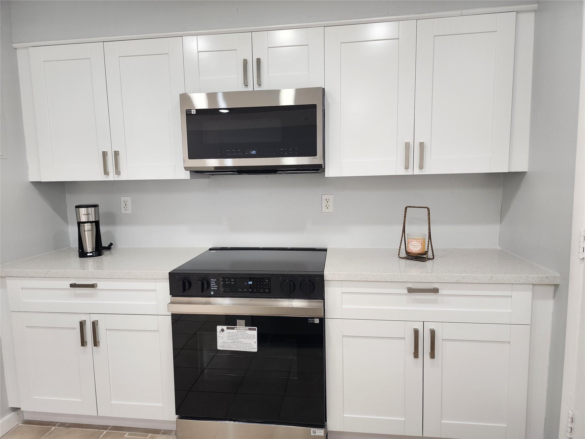 9150 NW 38th Drive 106, Coral Springs, FL 33065