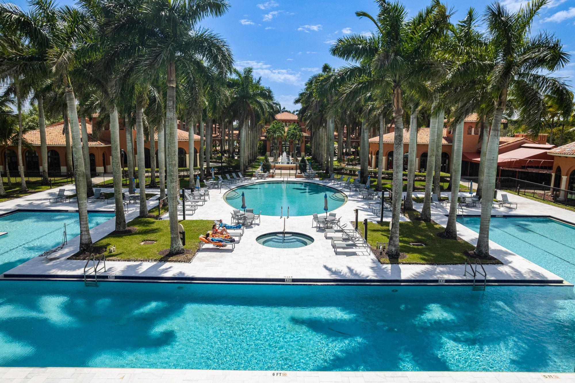 5 STAR RESORT STYLE AMENITIES