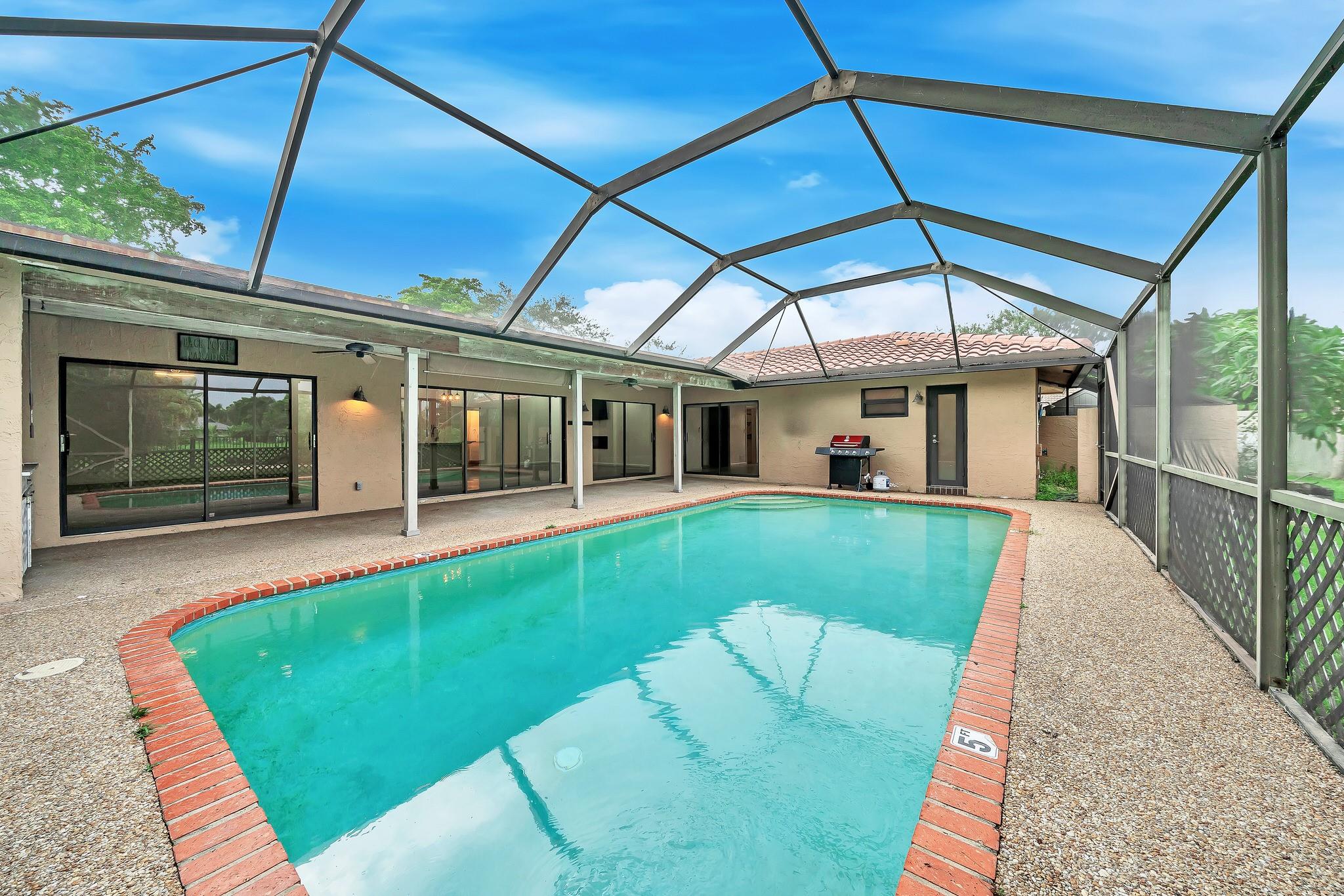 303 NW 105th Terrace, Coral Springs, FL 33071