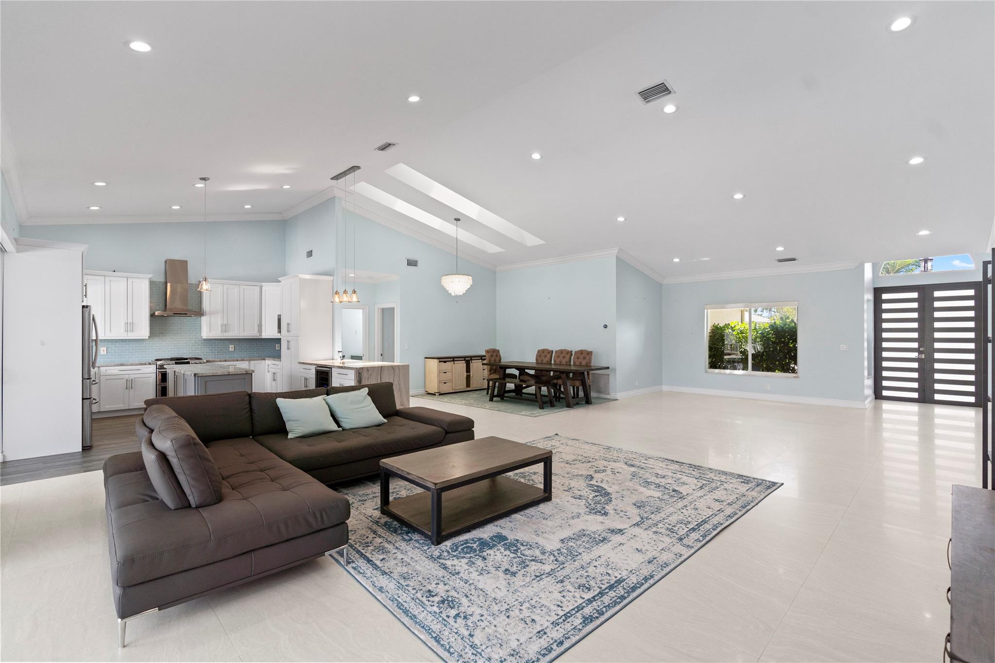 Photo for 1141 NW 101st Avenue, Plantation, FL 33322 - Listing #FX-10503222 1141 NW 101st Avenue, Plantation, FL 33322