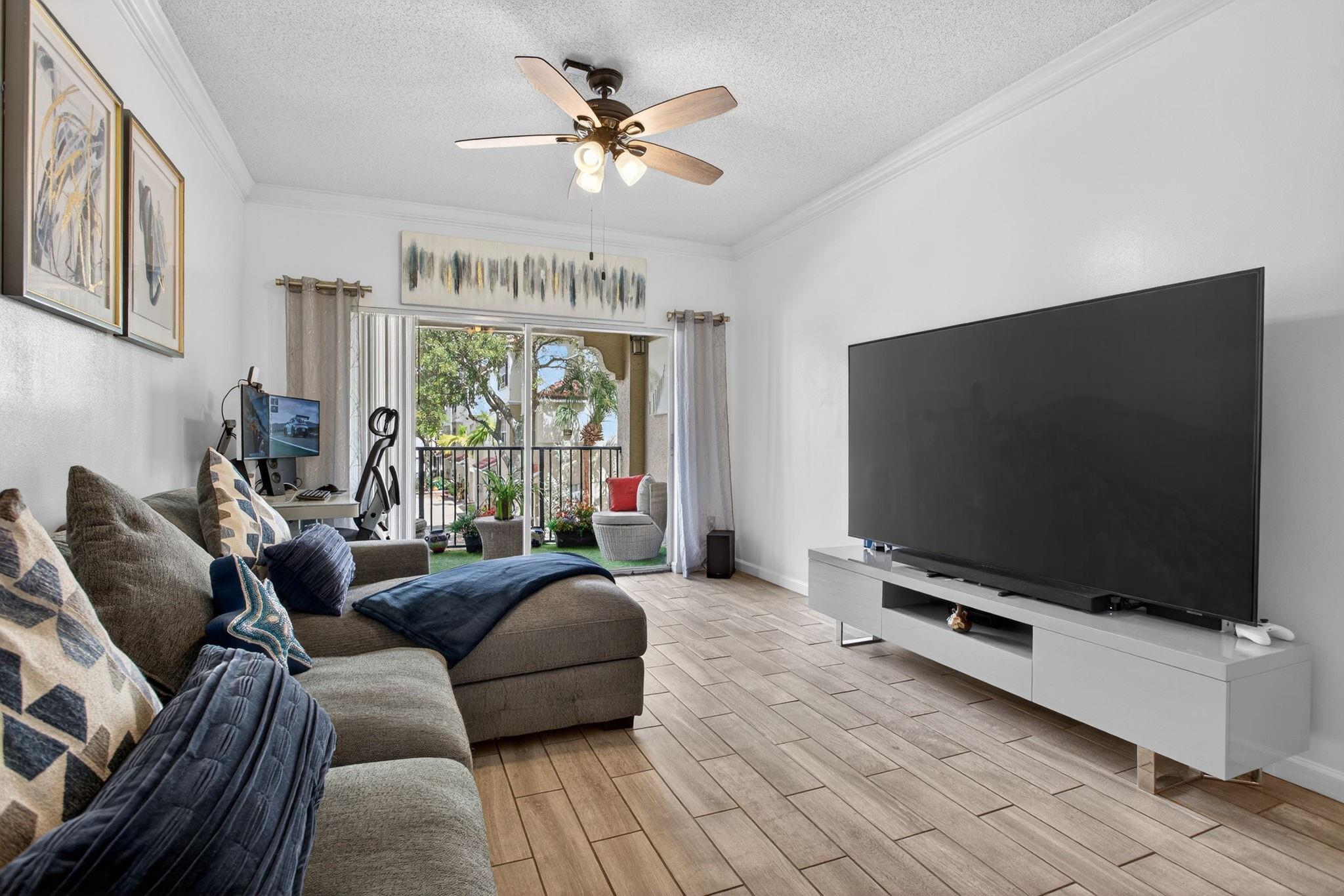 5980 W Sample Road 204, Coral Springs, FL 33067