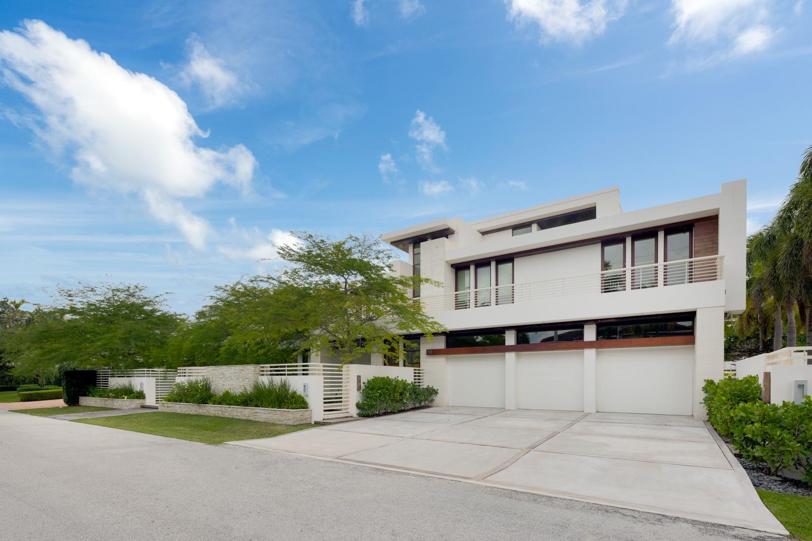 10 Pelican Drive, Fort Lauderdale, FL 33301