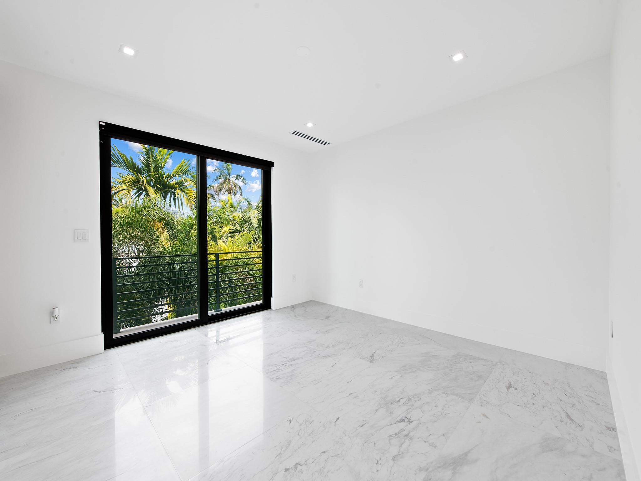 111 Fiesta Way, Fort Lauderdale, FL 33301