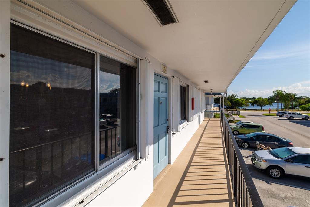 Photo for 3280 Lake Osborne Drive, 206, Lake Worth Beach, FL 33461 - Listing #FX-10432025 3280 Lake Osborne Drive, 206, Lake Worth Beach, FL 33461