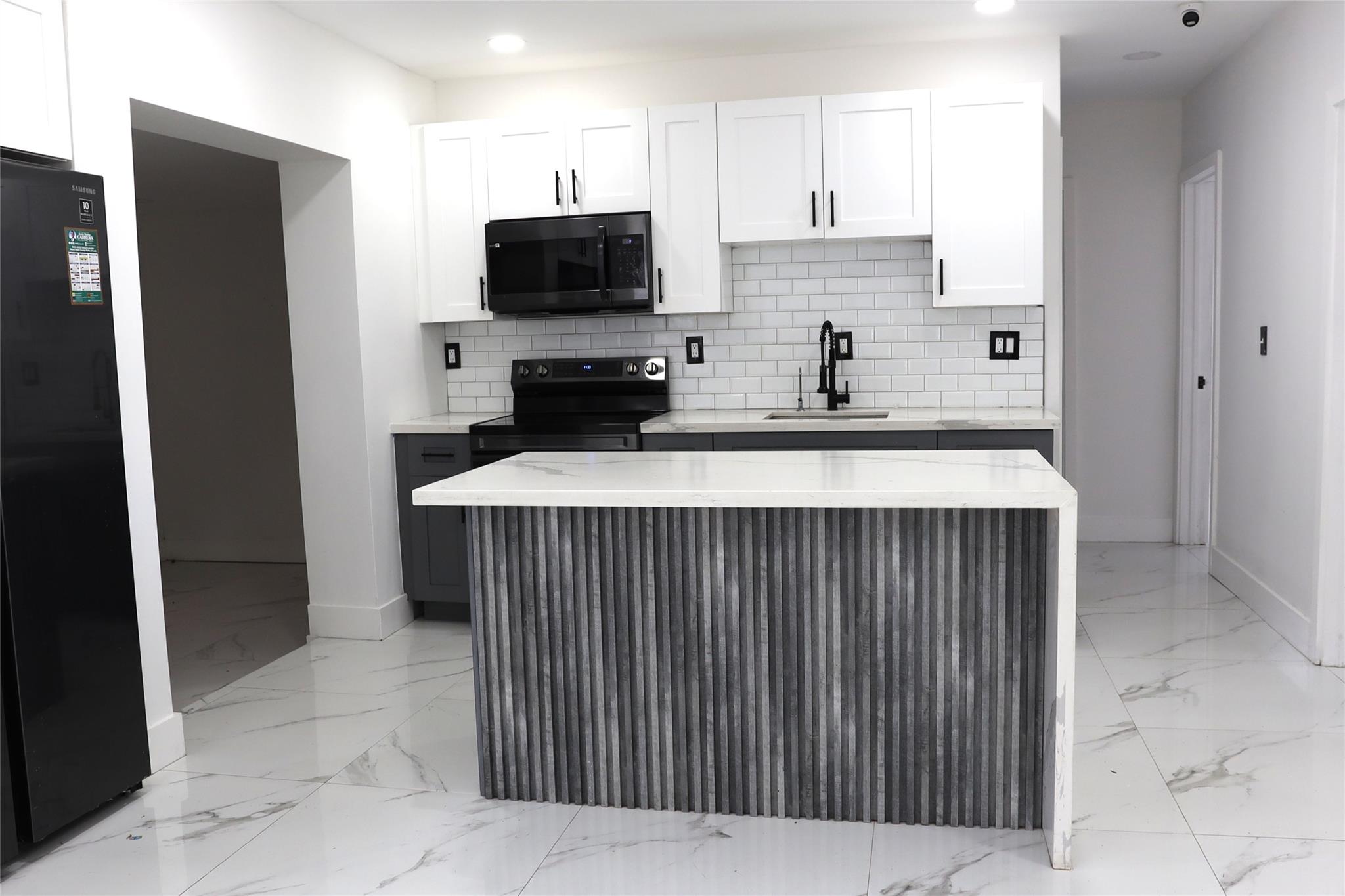 3075 NW 68th Street, Miami, FL 33147