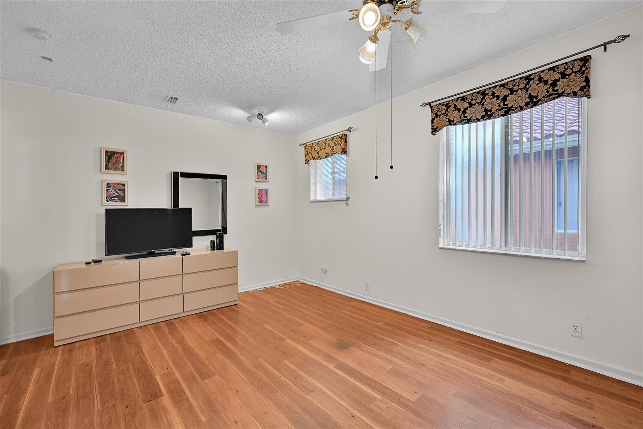 5791 NW 48th Drive, Coral Springs, FL 33067