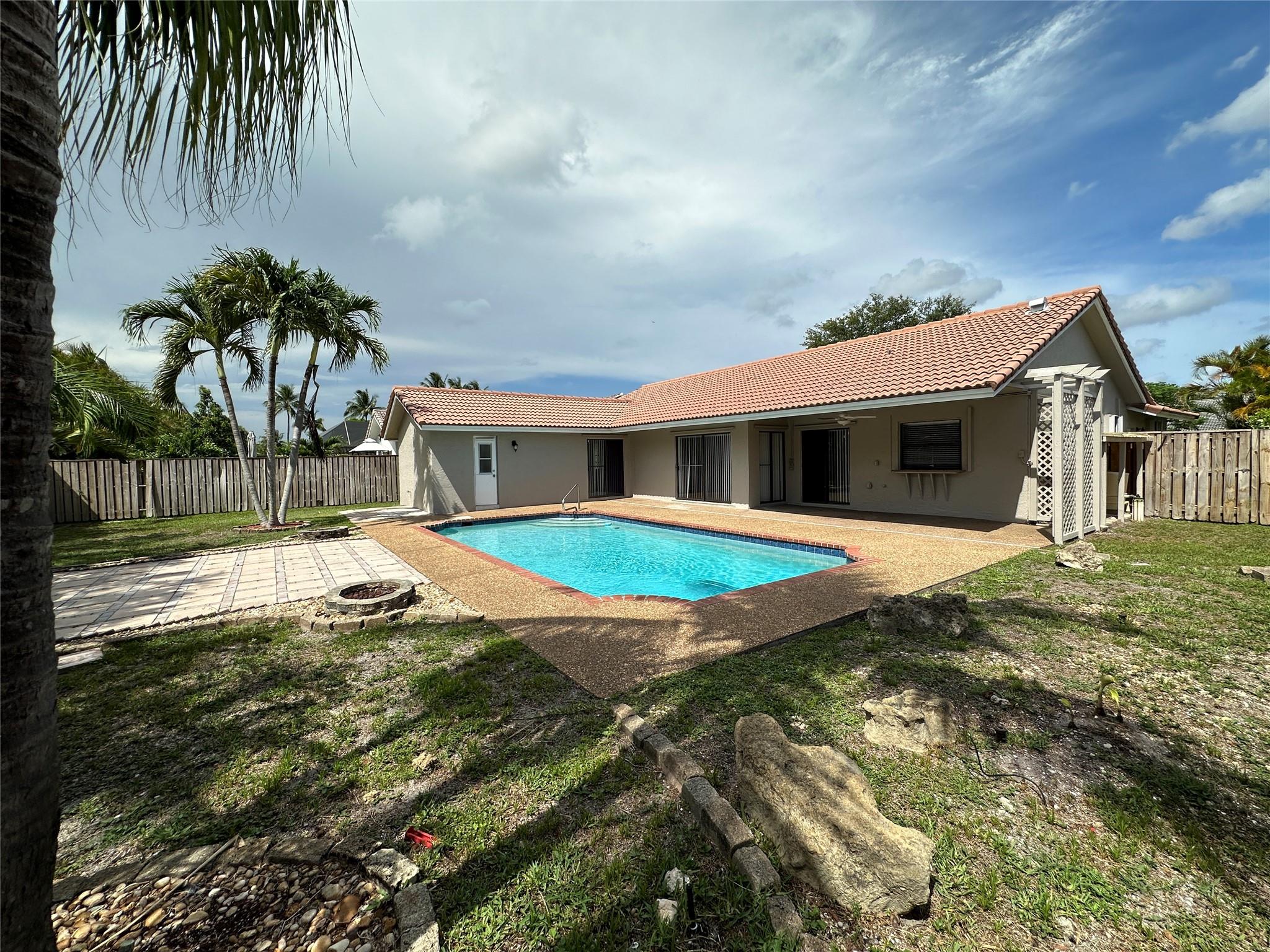 364 NW 107th Terrace, Coral Springs, FL 33071