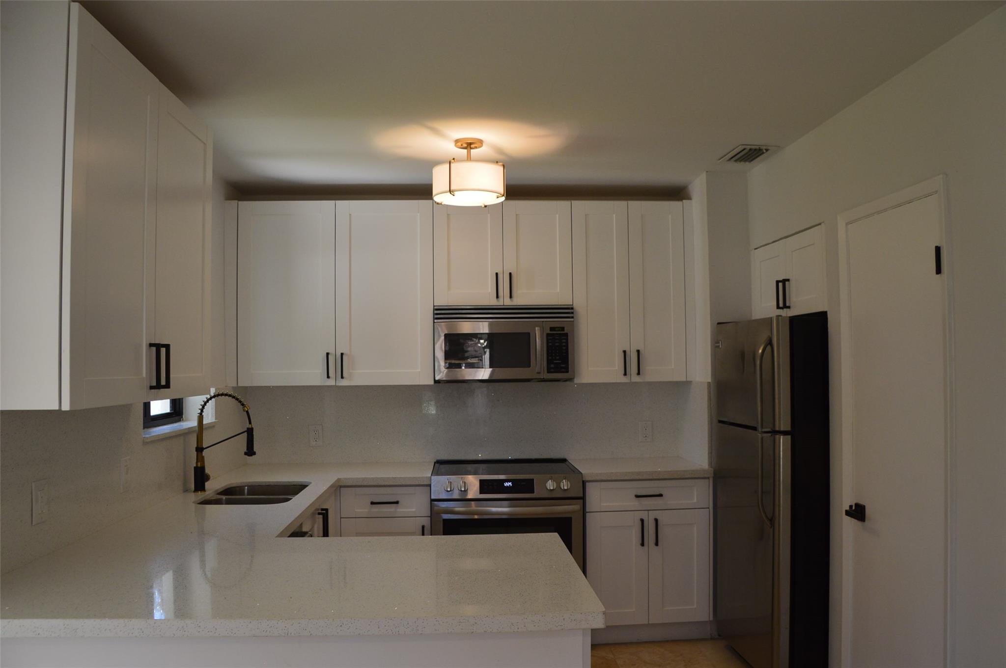 1430 NE 16th Avenue, Fort Lauderdale, FL 33304