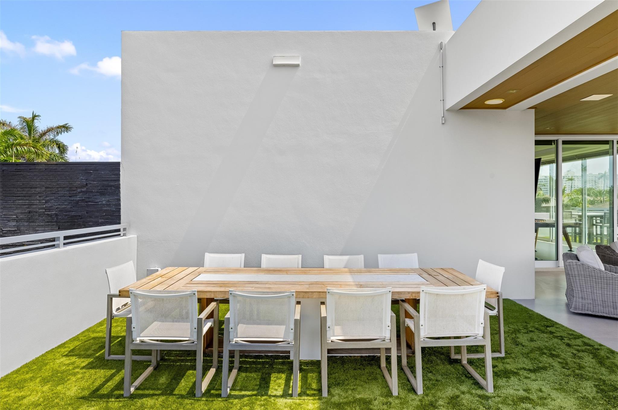 650 Royal Plaza Drive, Fort Lauderdale, FL 33301