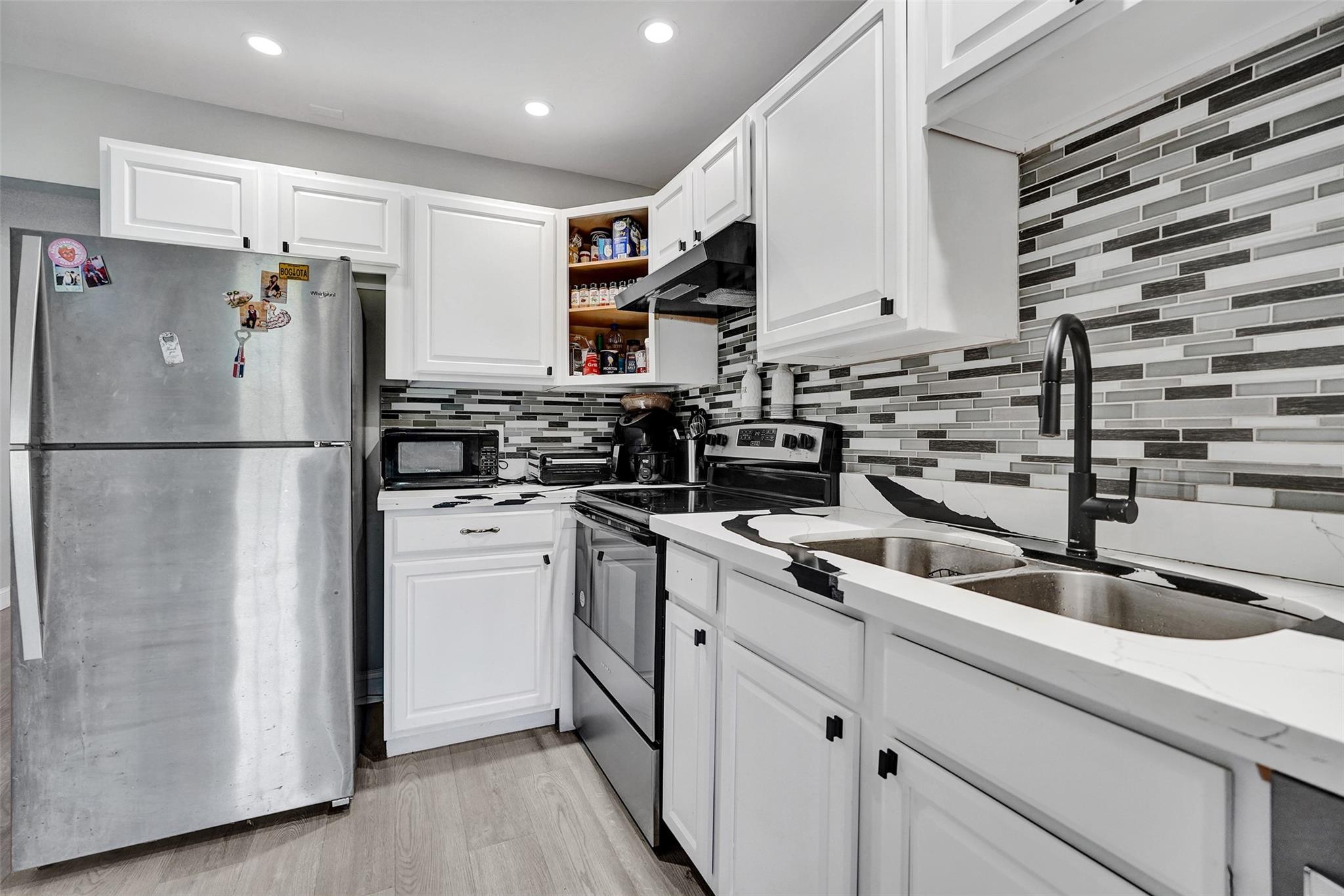 4017 Woodside Drive, Coral Springs, FL 33065