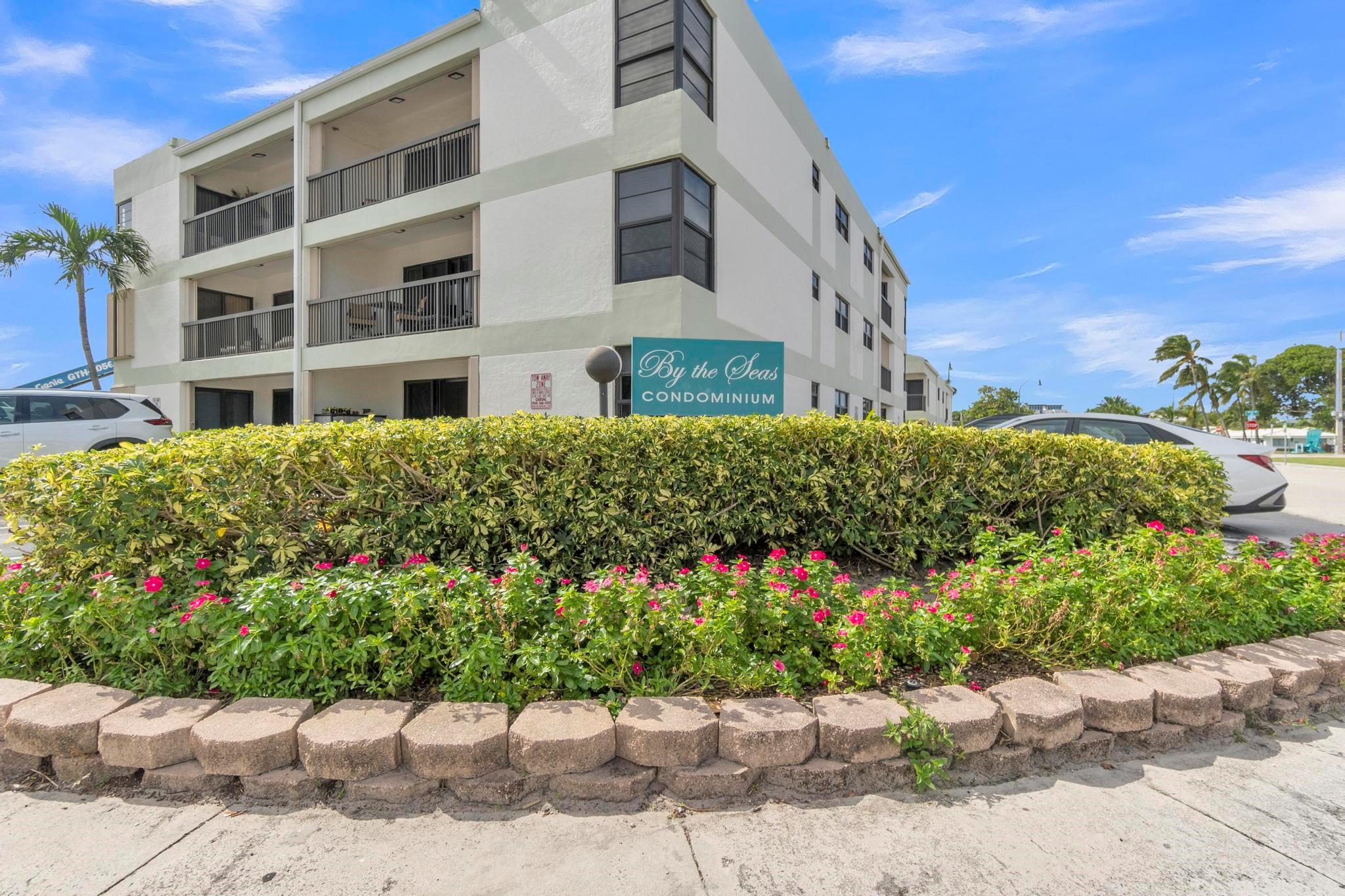 Photo for 4140 N Ocean Drive, 102E, Lauderdale By The Sea, FL 33308 - listing #FX-10535169 4140 N Ocean Drive, 102E, Lauderdale By The Sea, FL 33308