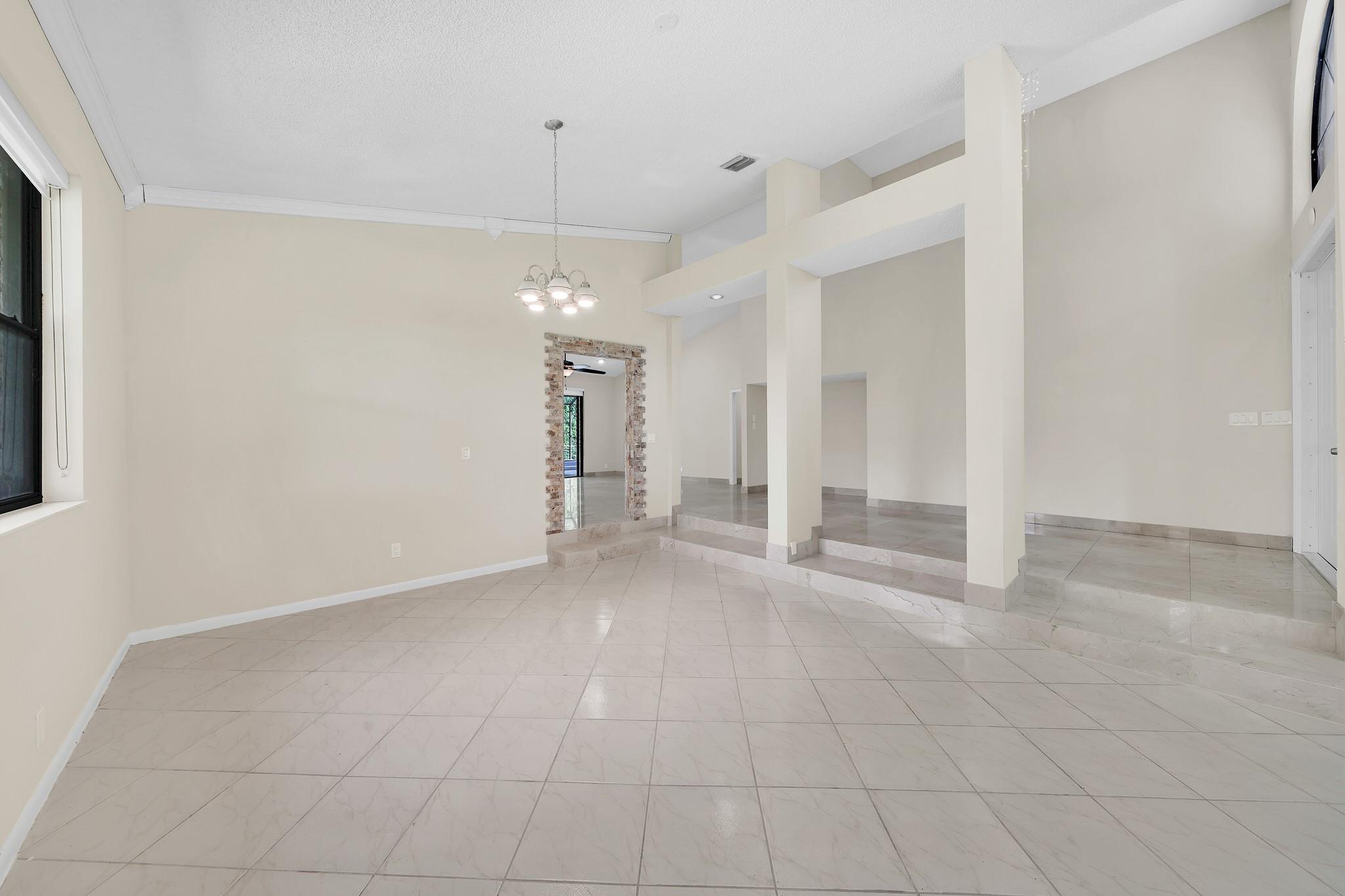 645 NW 102nd Avenue, Coral Springs, FL 33071