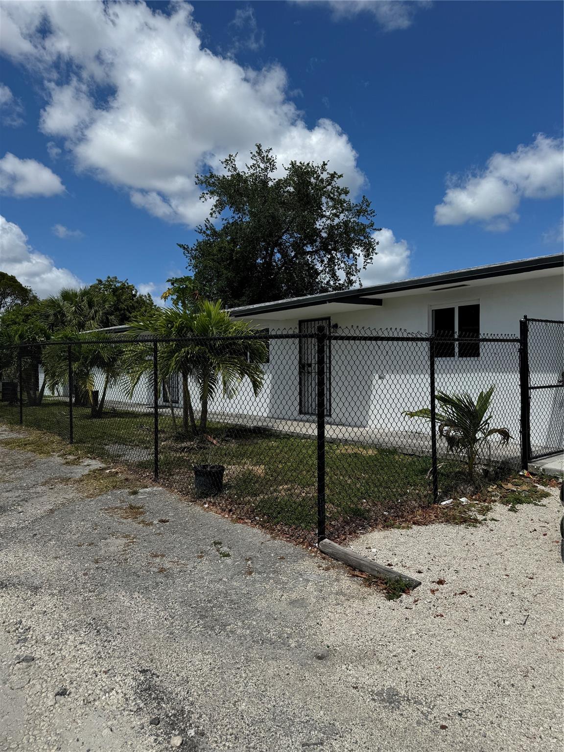 Photo for 645 NW 64th Street 3, Miami, FL 33150 - listing #FX-10551552 645 NW 64th Street 3, Miami, FL 33150
